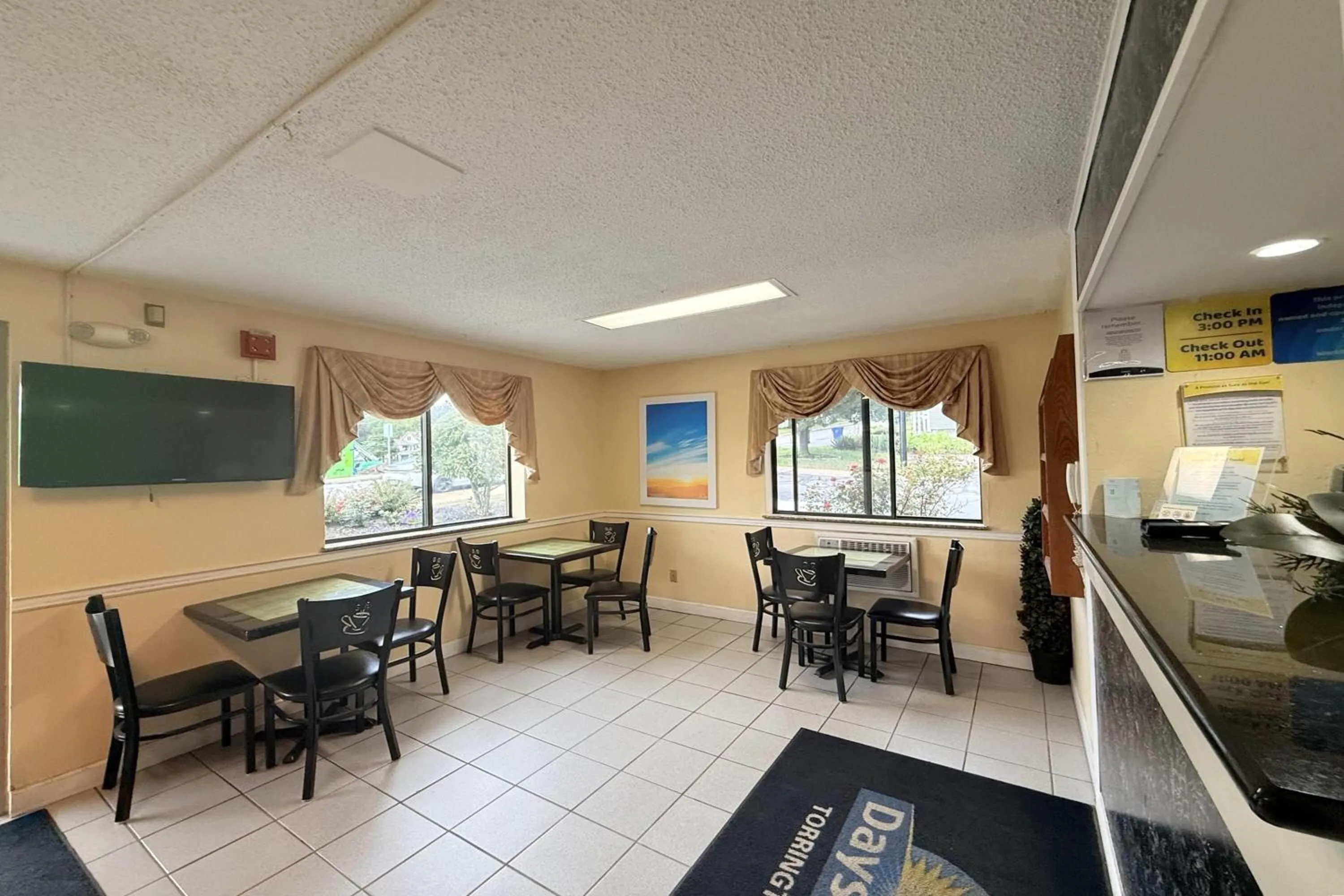 Lobby or reception in Days Inn by Wyndham Torrington