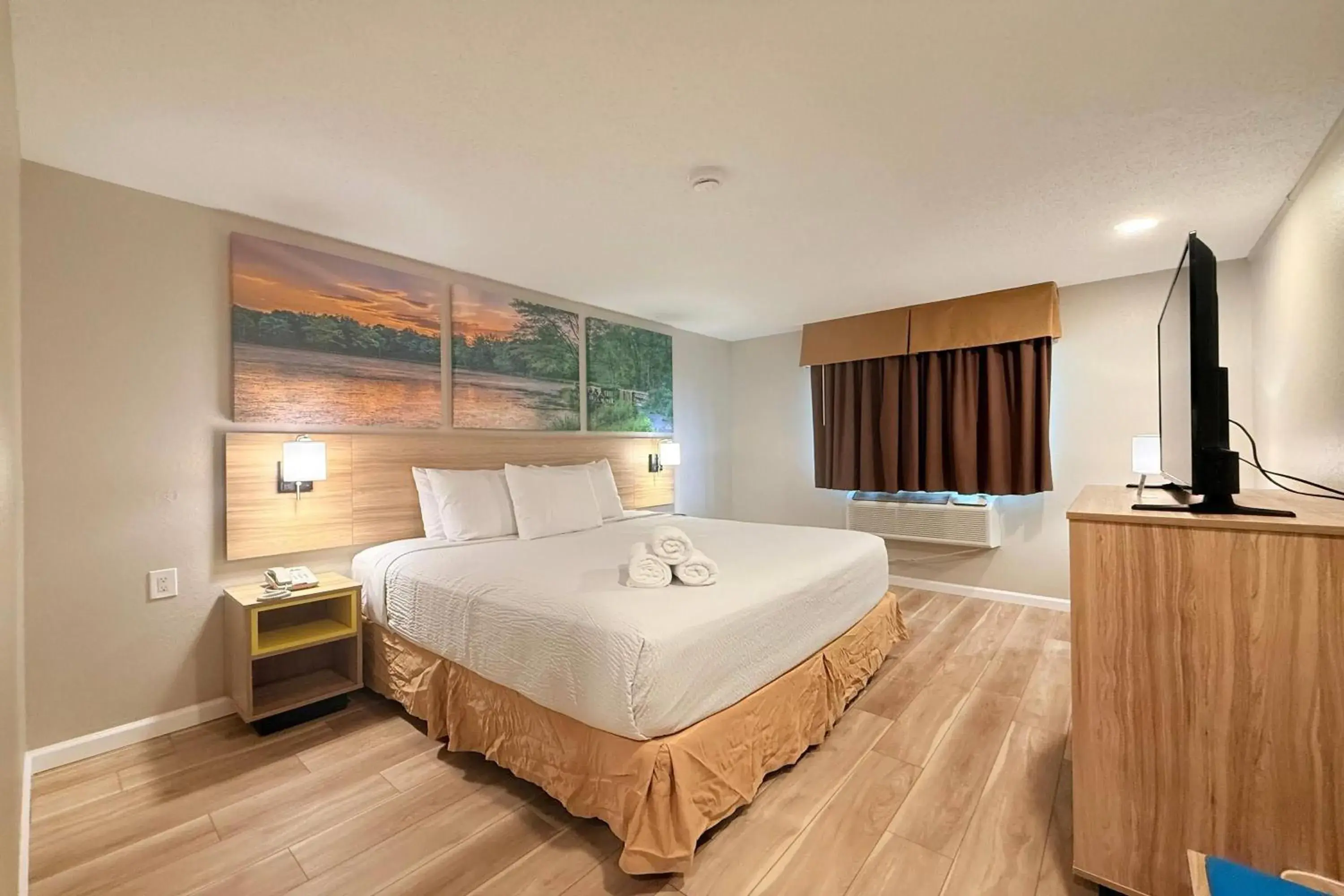 Photo of the whole room, Bed in Days Inn by Wyndham Torrington Photo of the whole room, Bed in Days Inn by Wyndham Torrington