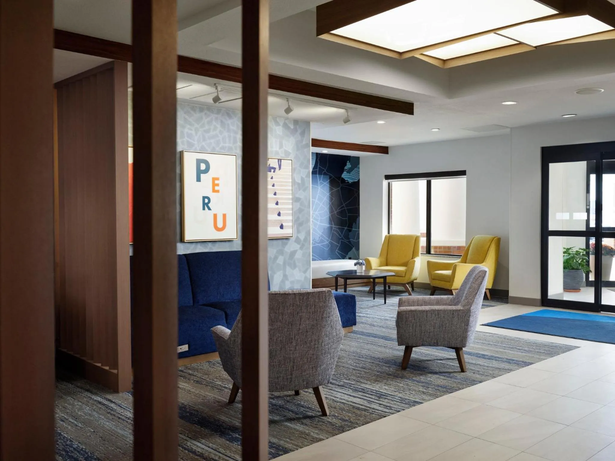 Property building in Holiday Inn Express Peru-Lasalle Area by IHG