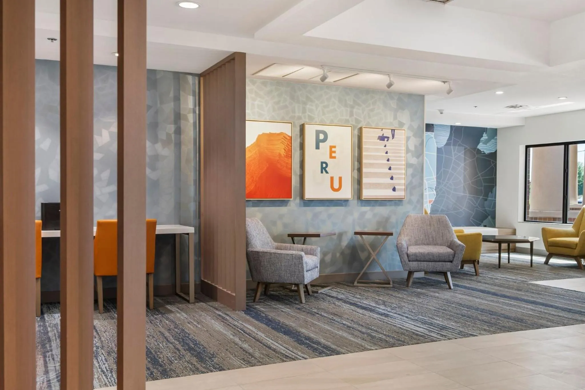 Property building in Holiday Inn Express Peru-Lasalle Area by IHG