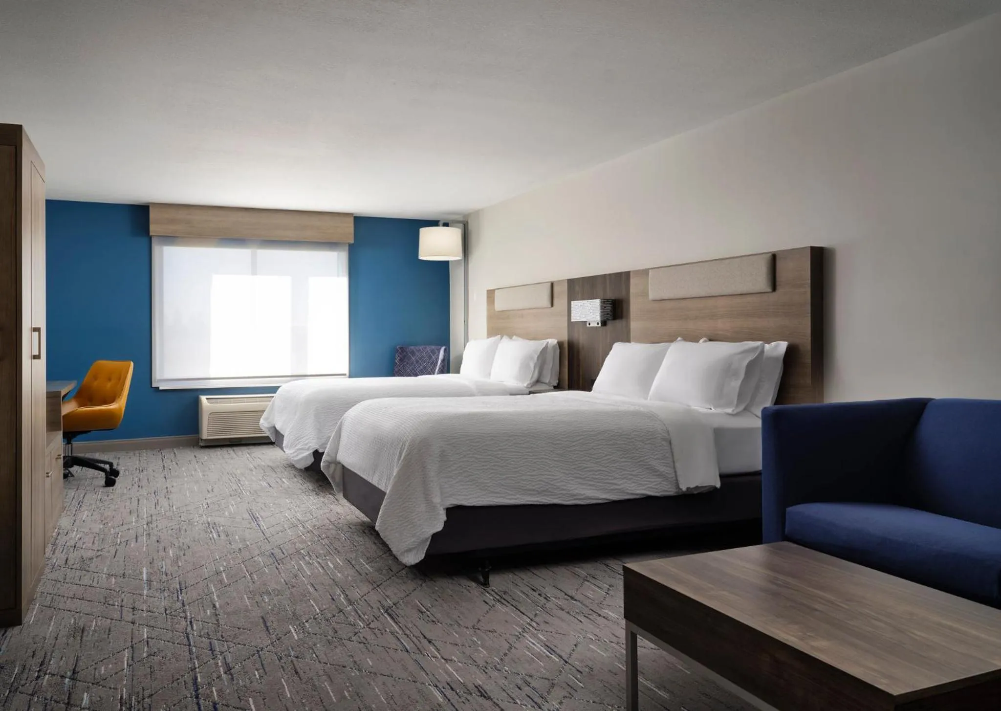 Photo of the whole room, Bed in Holiday Inn Express Peru-Lasalle Area by IHG
