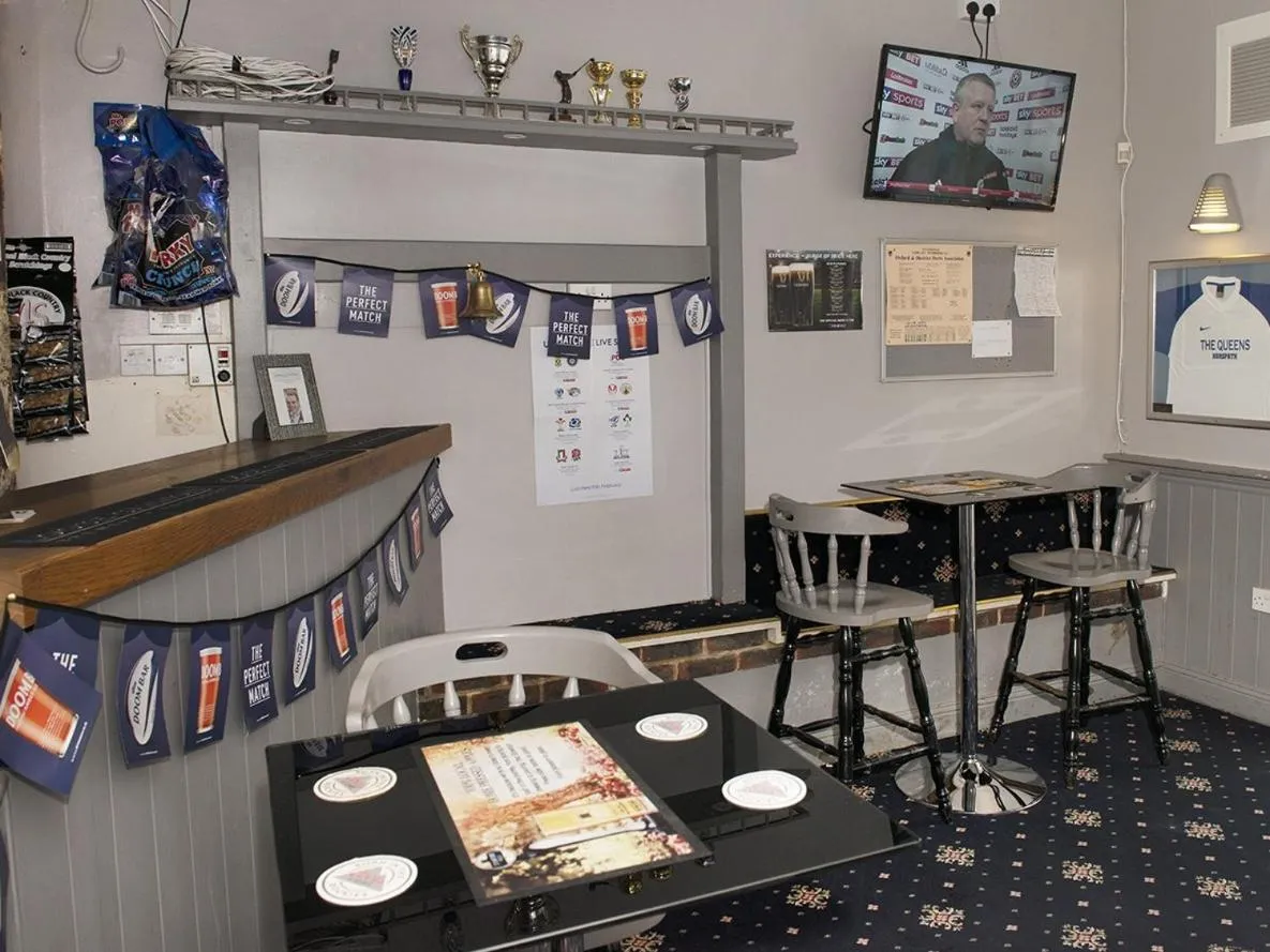 Lounge or bar in The Queens Head