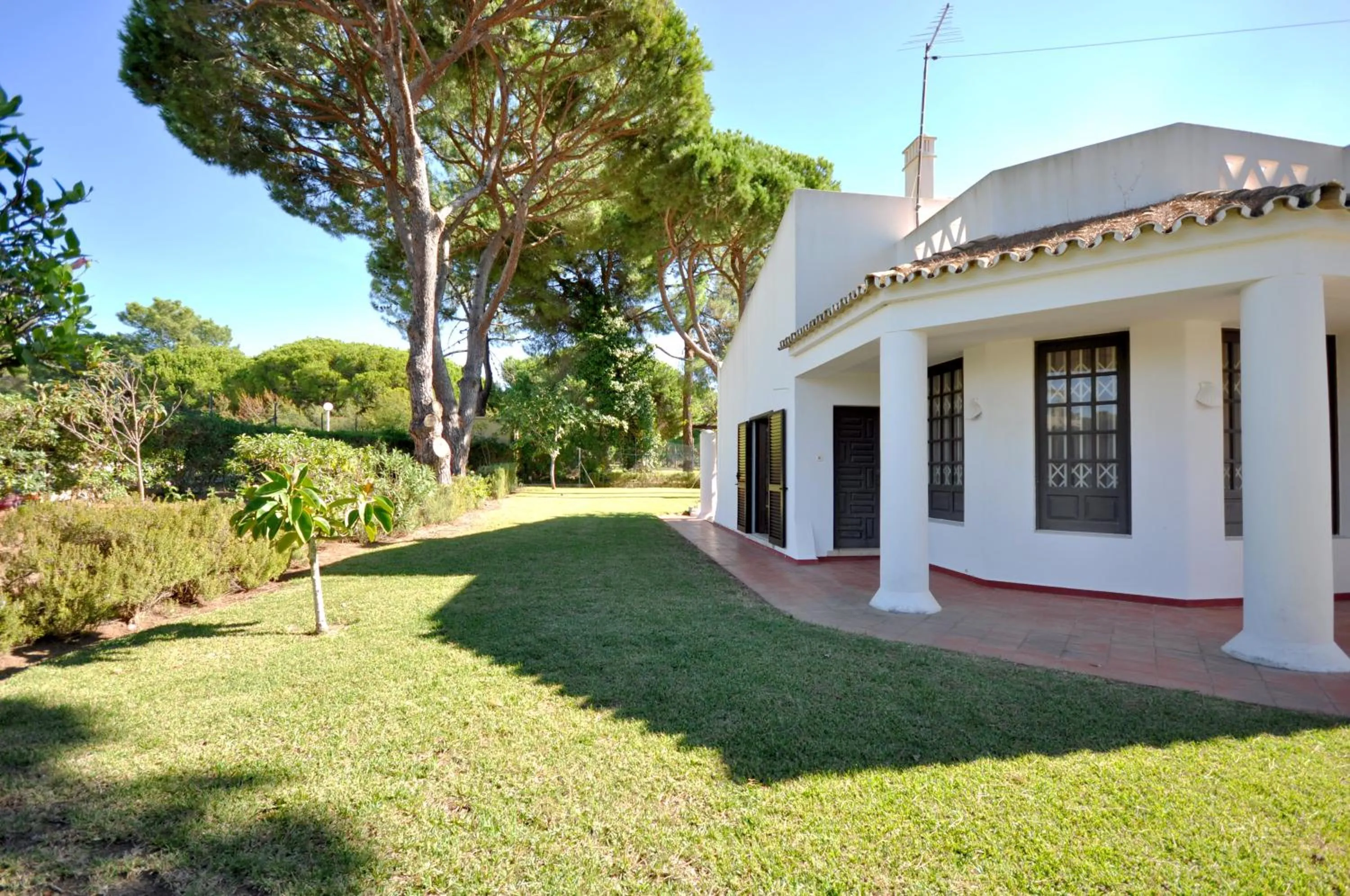 Garden in Perfect Retreat Overlooking Pinhal Golf Course, Private pool, Off-street parking