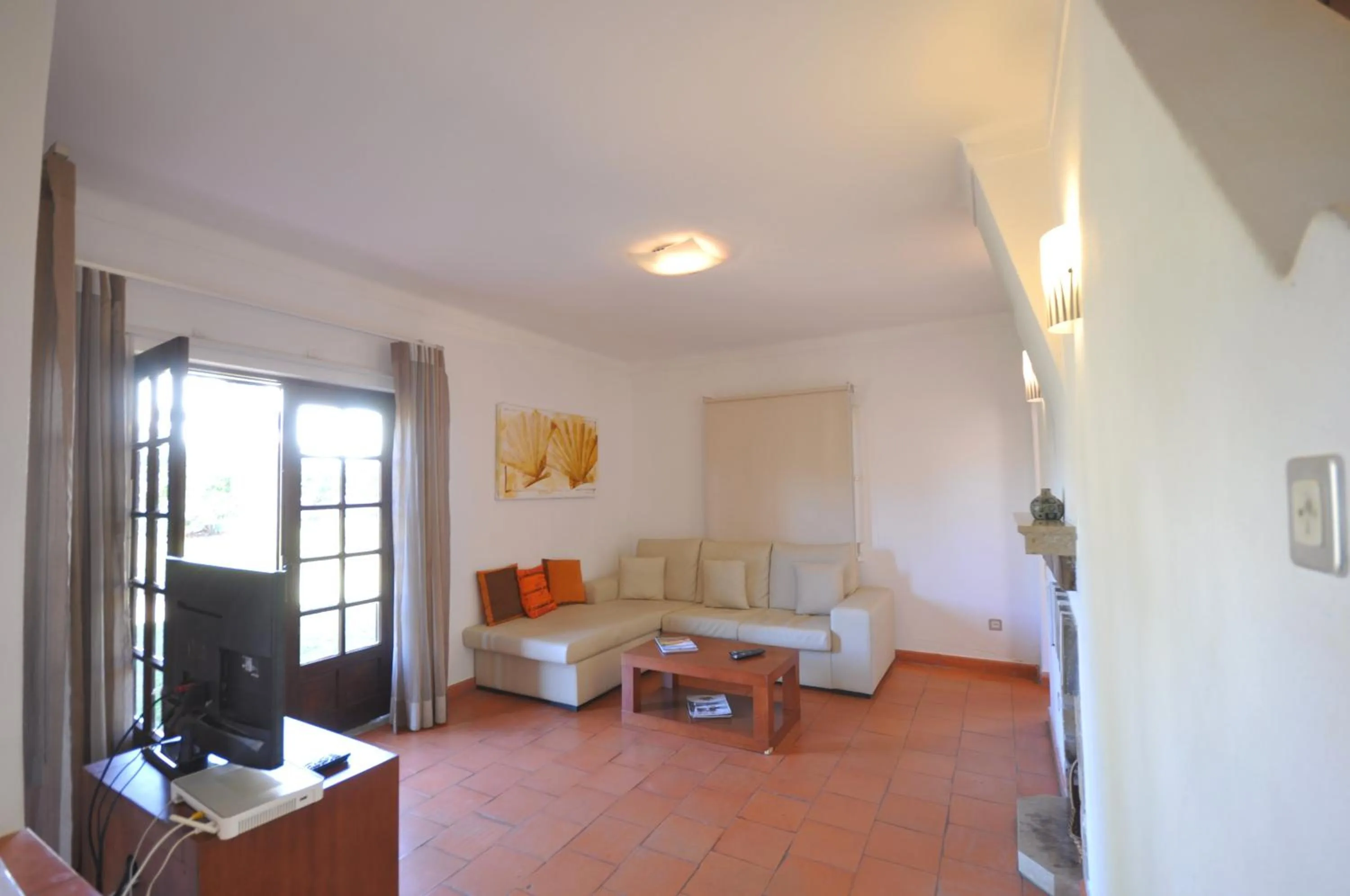 Communal lounge/ TV room in Perfect Retreat Overlooking Pinhal Golf Course, Private pool, Off-street parking