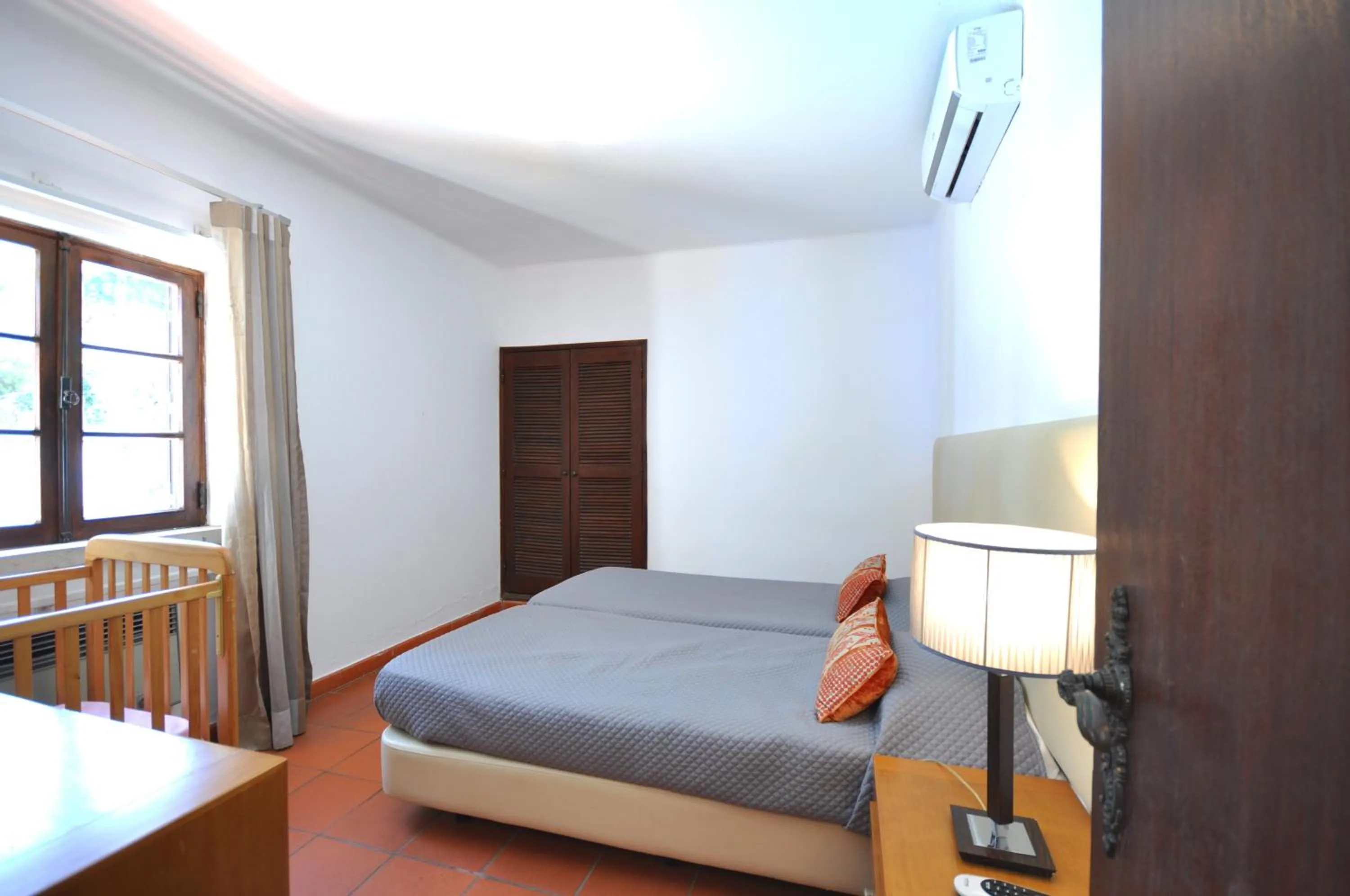 Bedroom, Bed in Perfect Retreat Overlooking Pinhal Golf Course, Private pool, Off-street parking