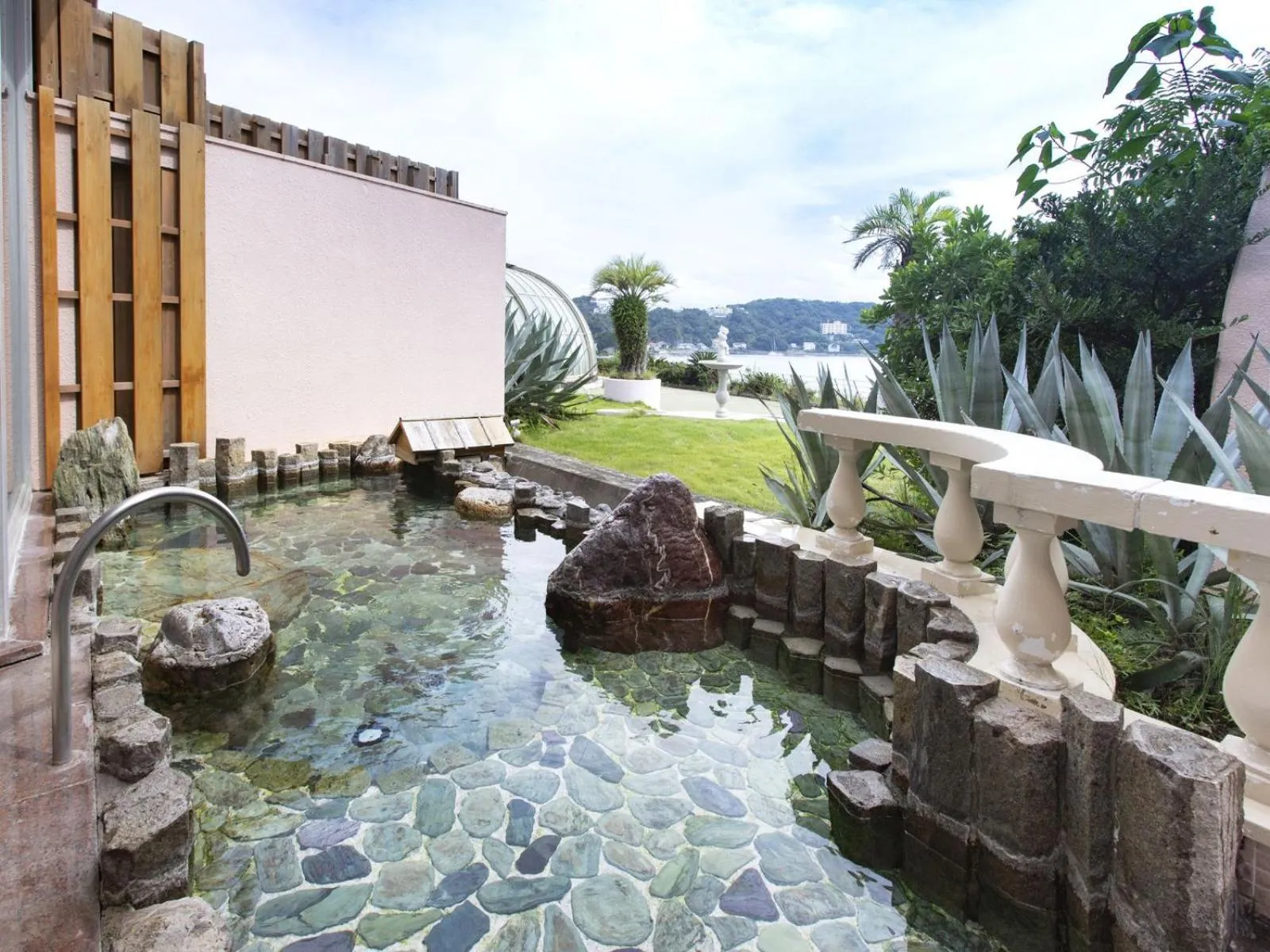 Hot Spring Bath in Kurofune Hotel
