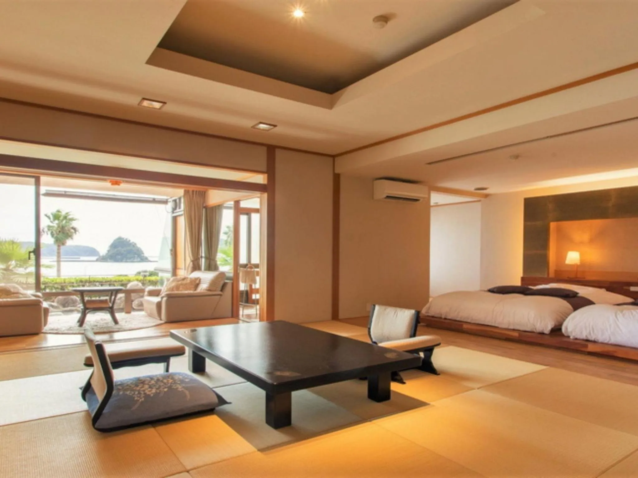 Bed in Kurofune Hotel