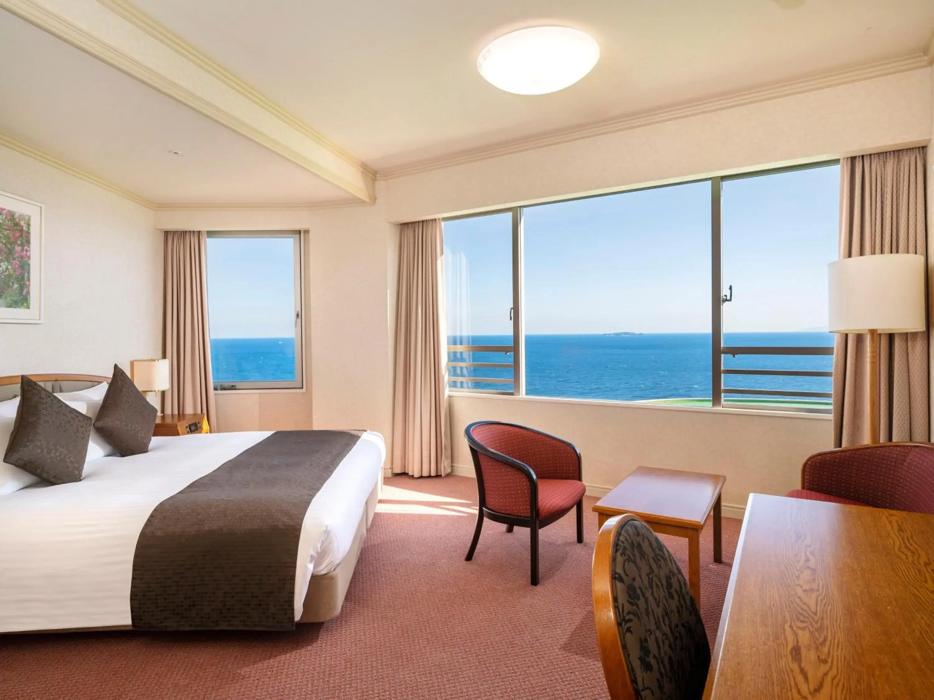 HORIZON Superior King Room - single occupancy - Non-Smoking in Hotel New Akao HORIZON Superior King Room - single occupancy - Non-Smoking in Hotel New Akao