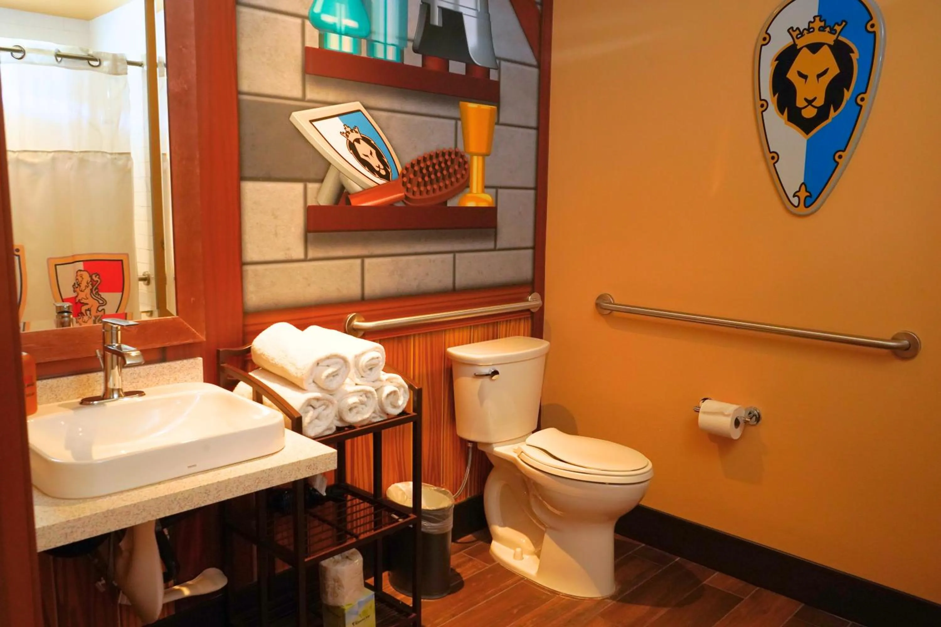 Shower in LEGOLAND California Hotel and Castle Hotel