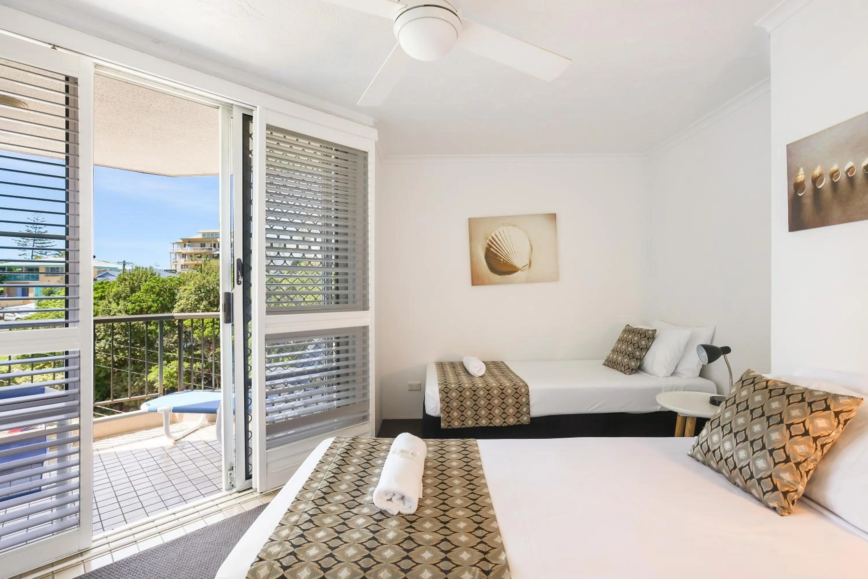 Bedroom, Bed in Rainbow Commodore Coolangatta