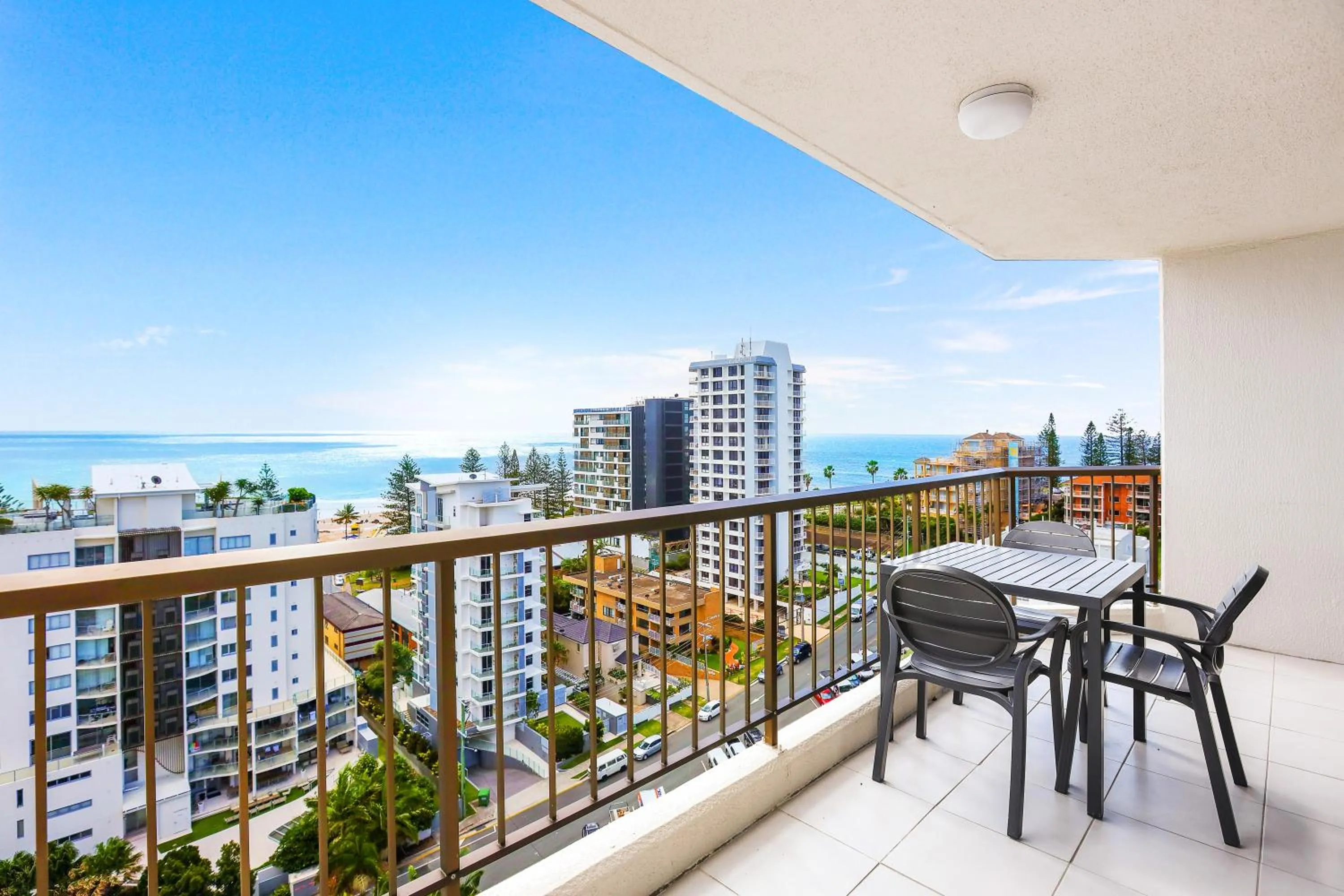 Sea view in Rainbow Commodore Coolangatta