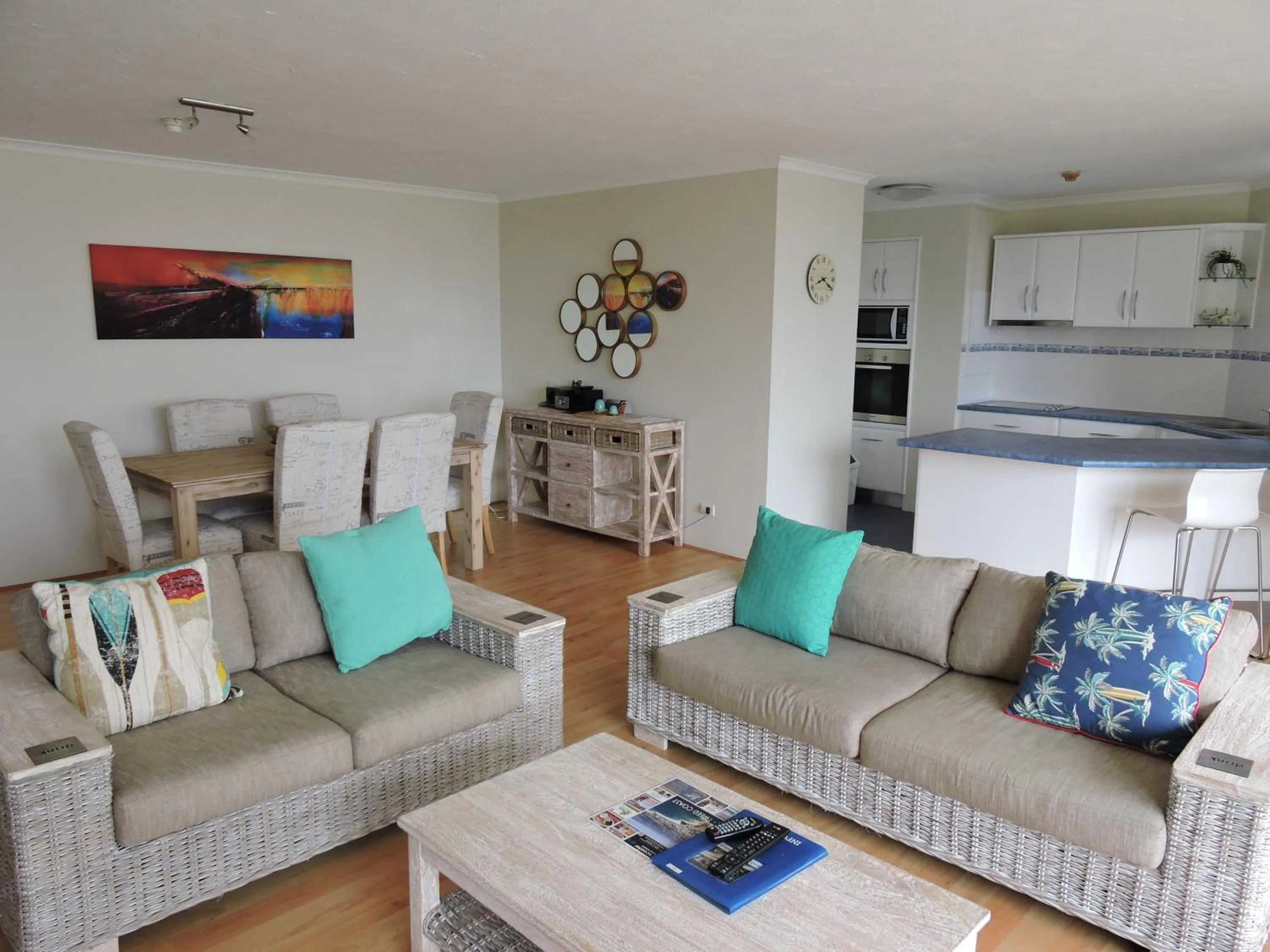 Kitchen or kitchenette in Rainbow Commodore Coolangatta