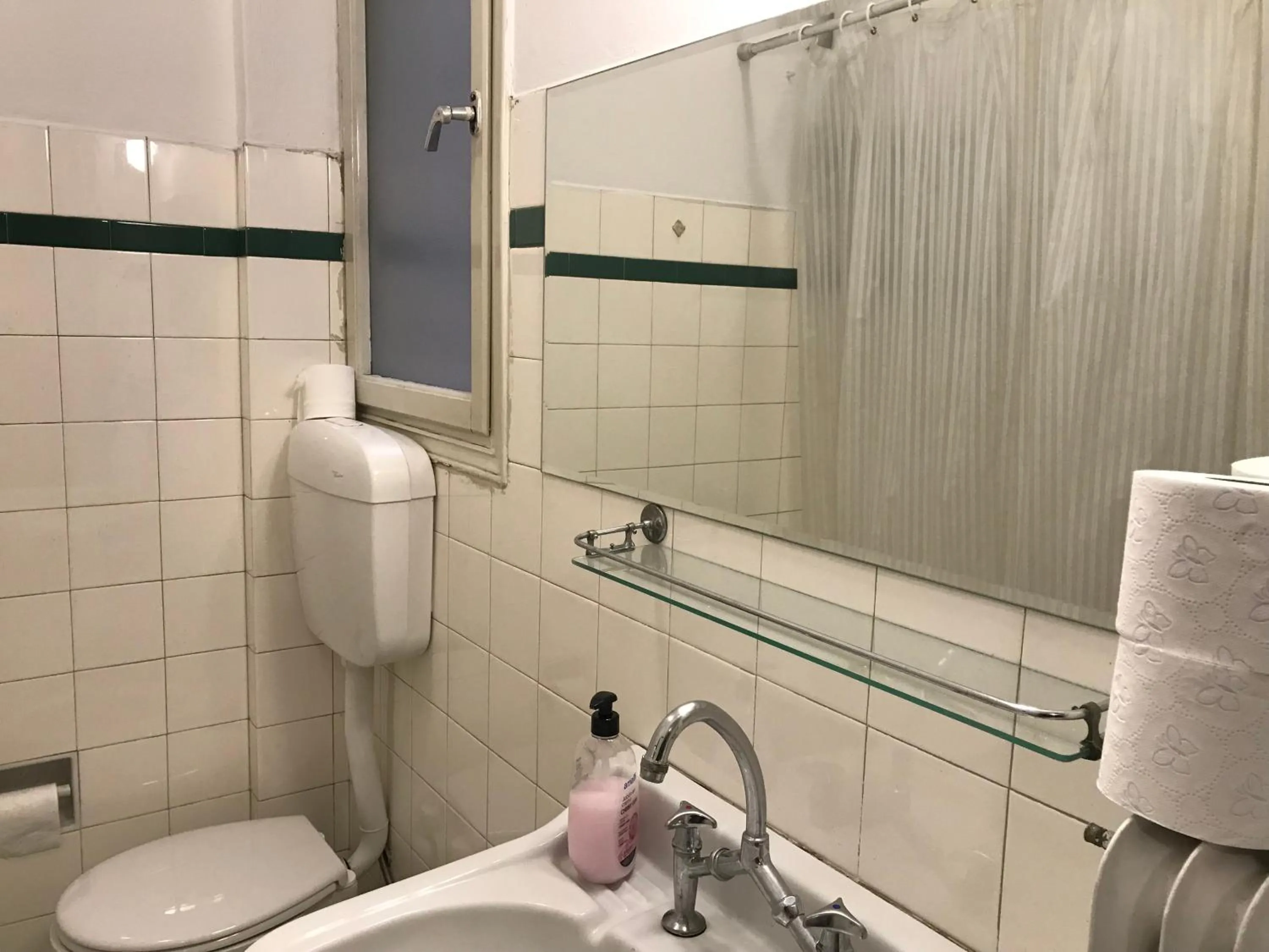 Victoria Queens Paradise Apartments