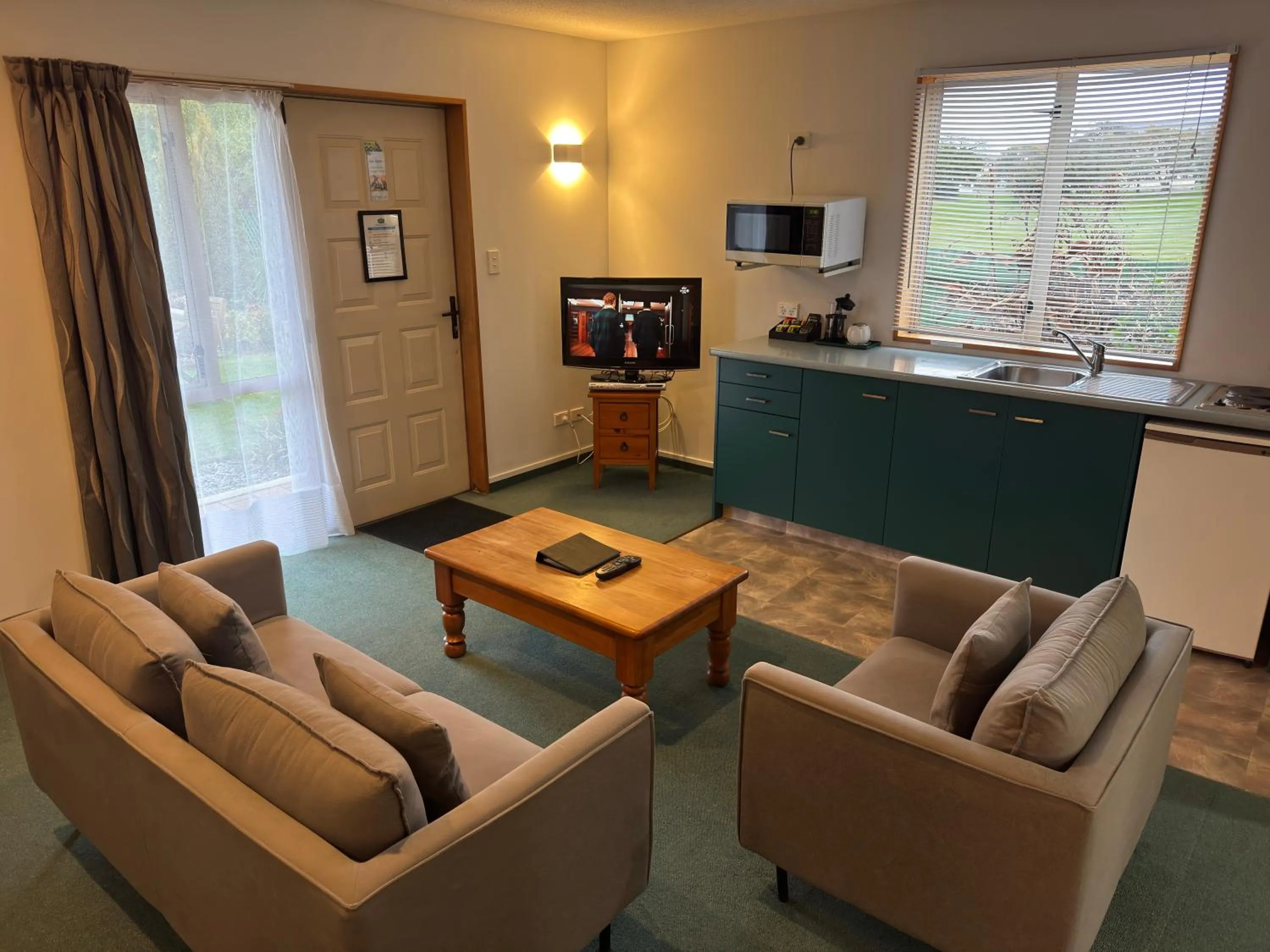 ASURE Ambassador Motor Lodge