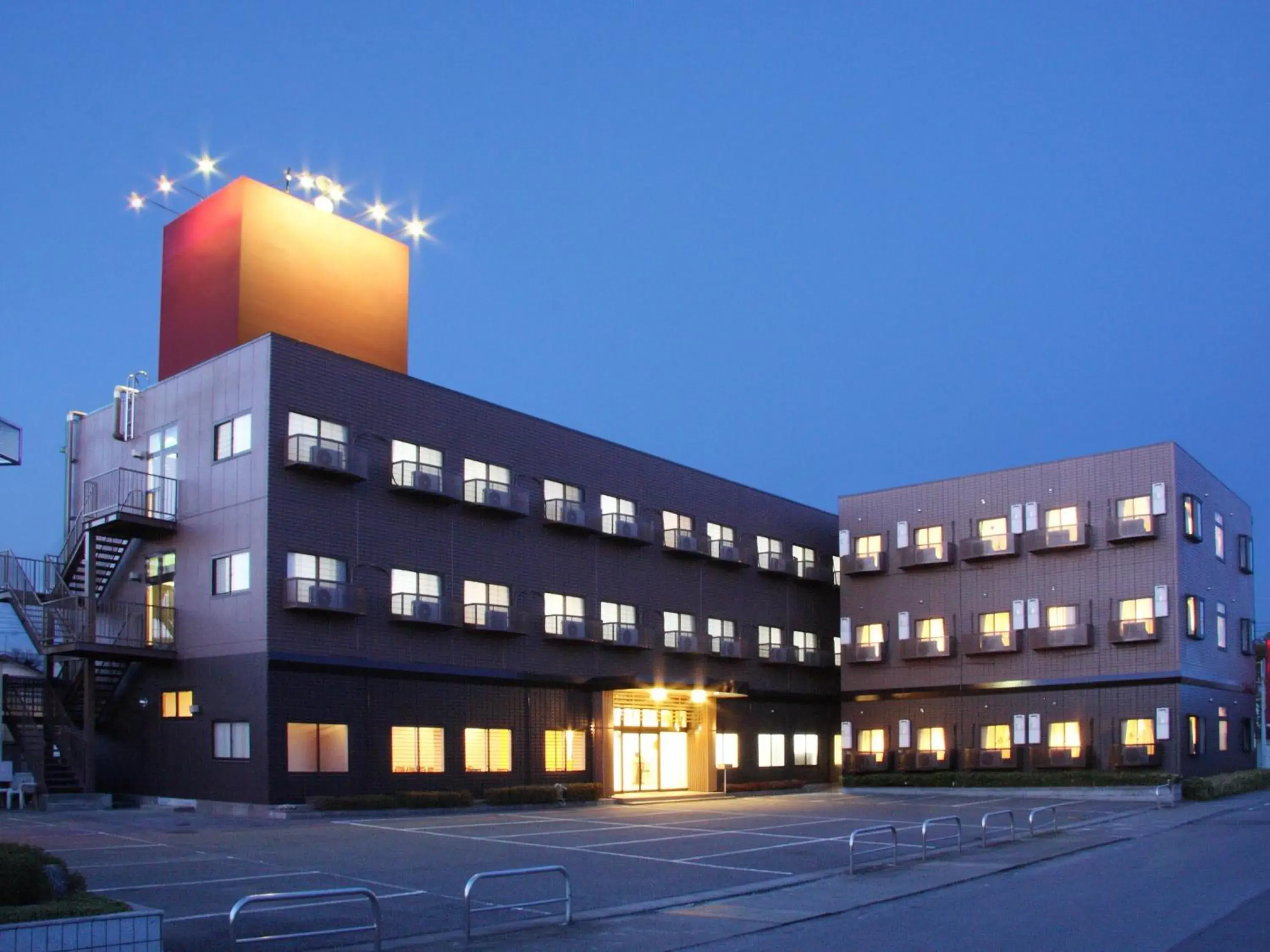 Property building in Hotel Isesaki East Property building in Hotel Isesaki East