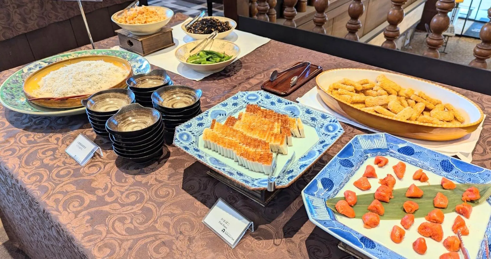 Buffet breakfast in Villa the Club Karuizawa