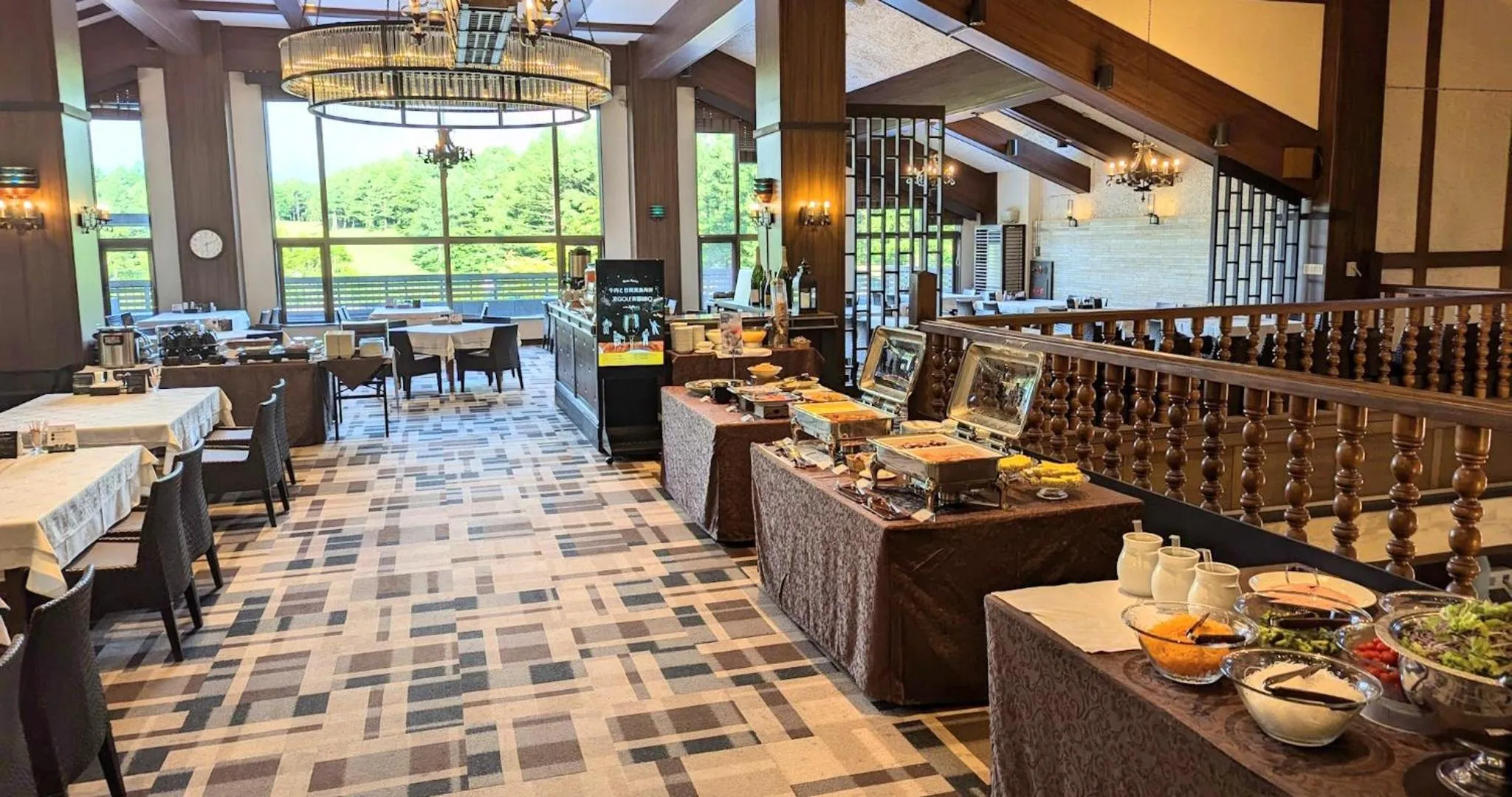 Buffet breakfast in Villa the Club Karuizawa