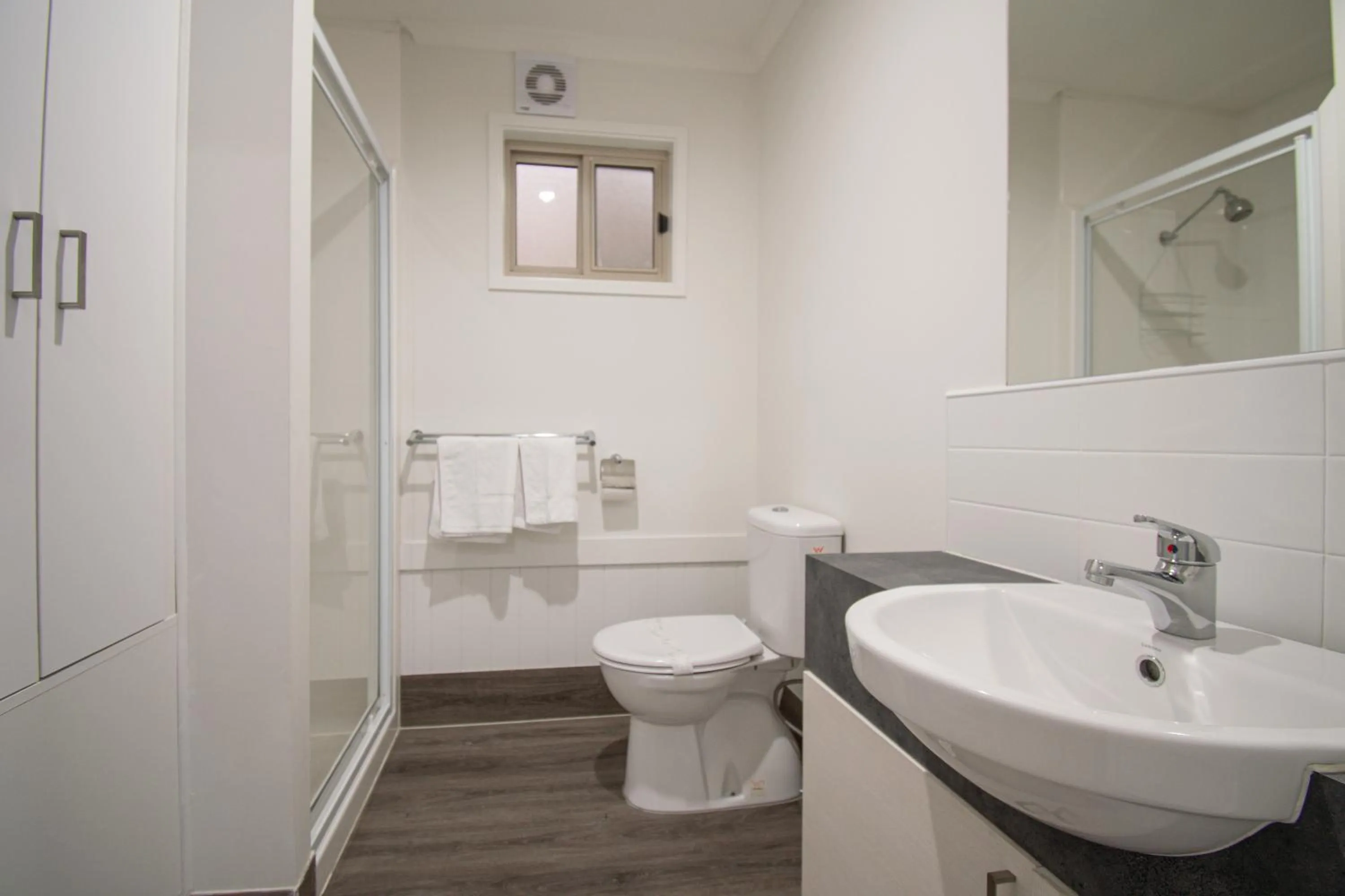 BIG4 Tiny Away Escape at Seymour Riverside