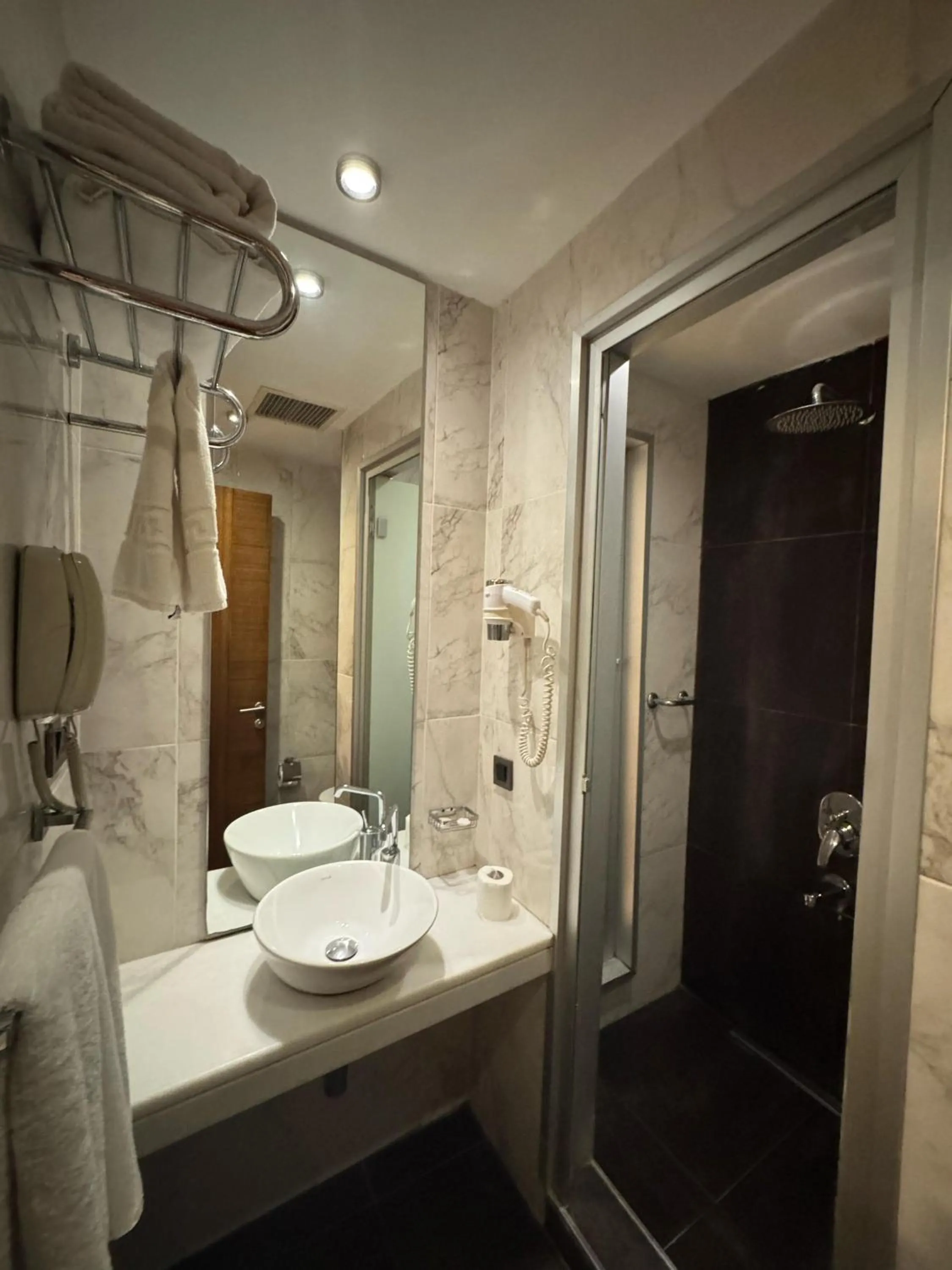 Shower in Style Star Hotel Cihangir