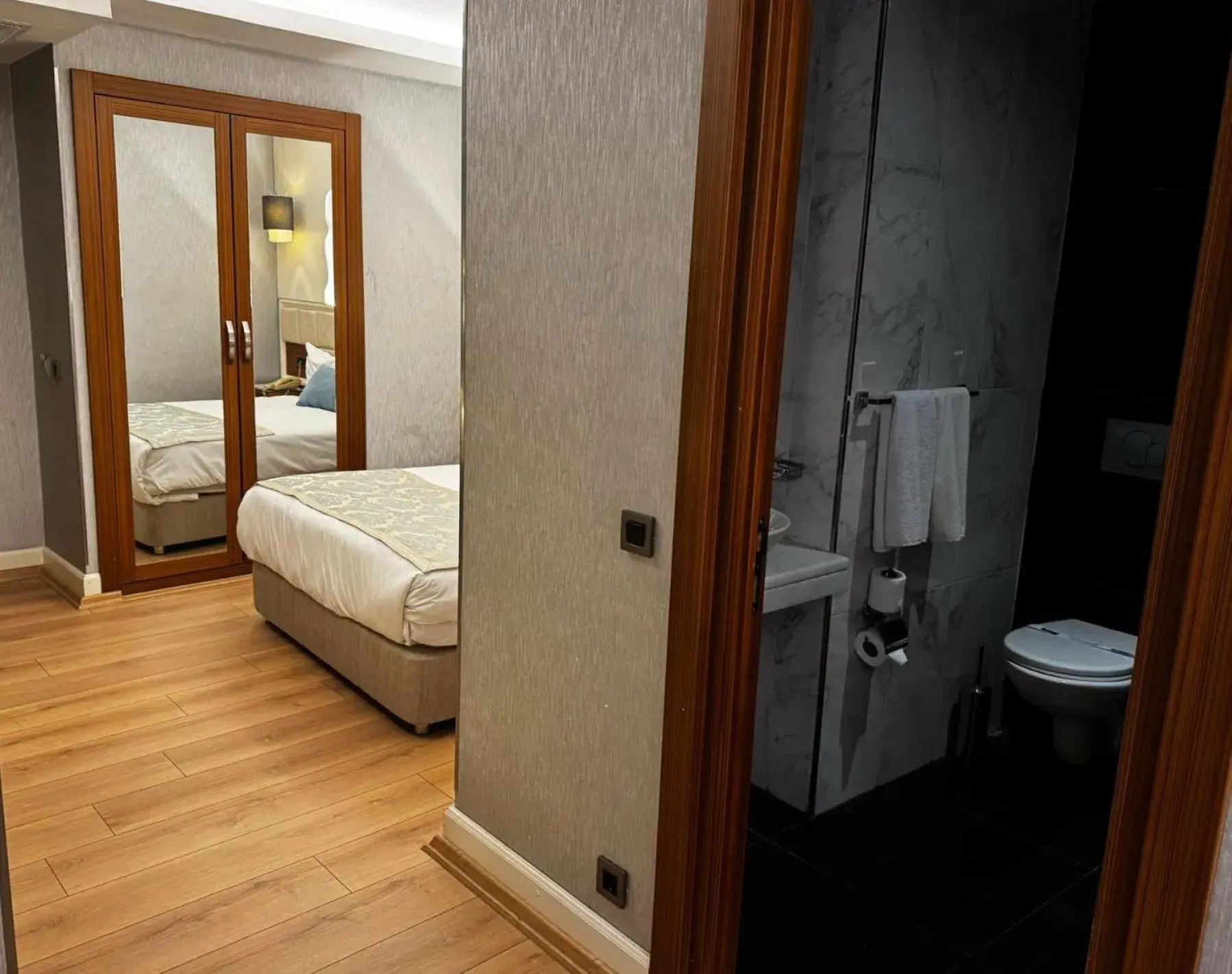 Toilet, Bed in Style Star Hotel Cihangir Toilet, Bed in Style Star Hotel Cihangir