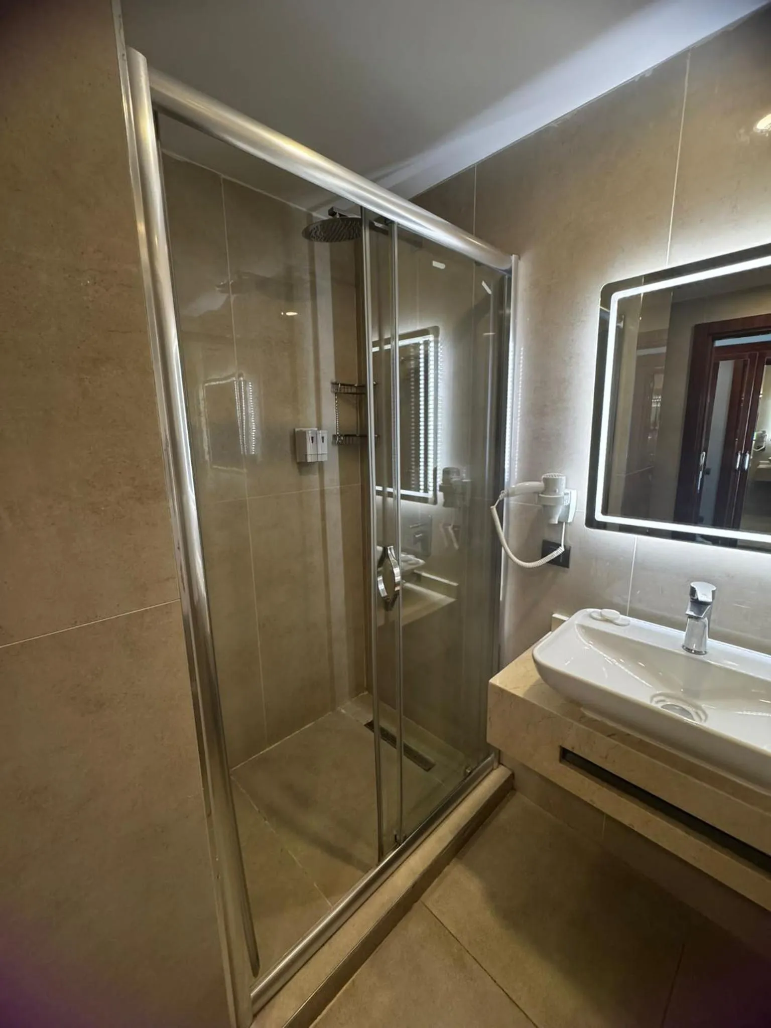 Shower in Style Star Hotel Cihangir