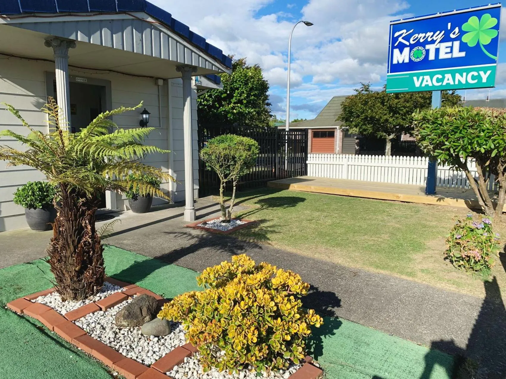 Garden in Kerry's Motel