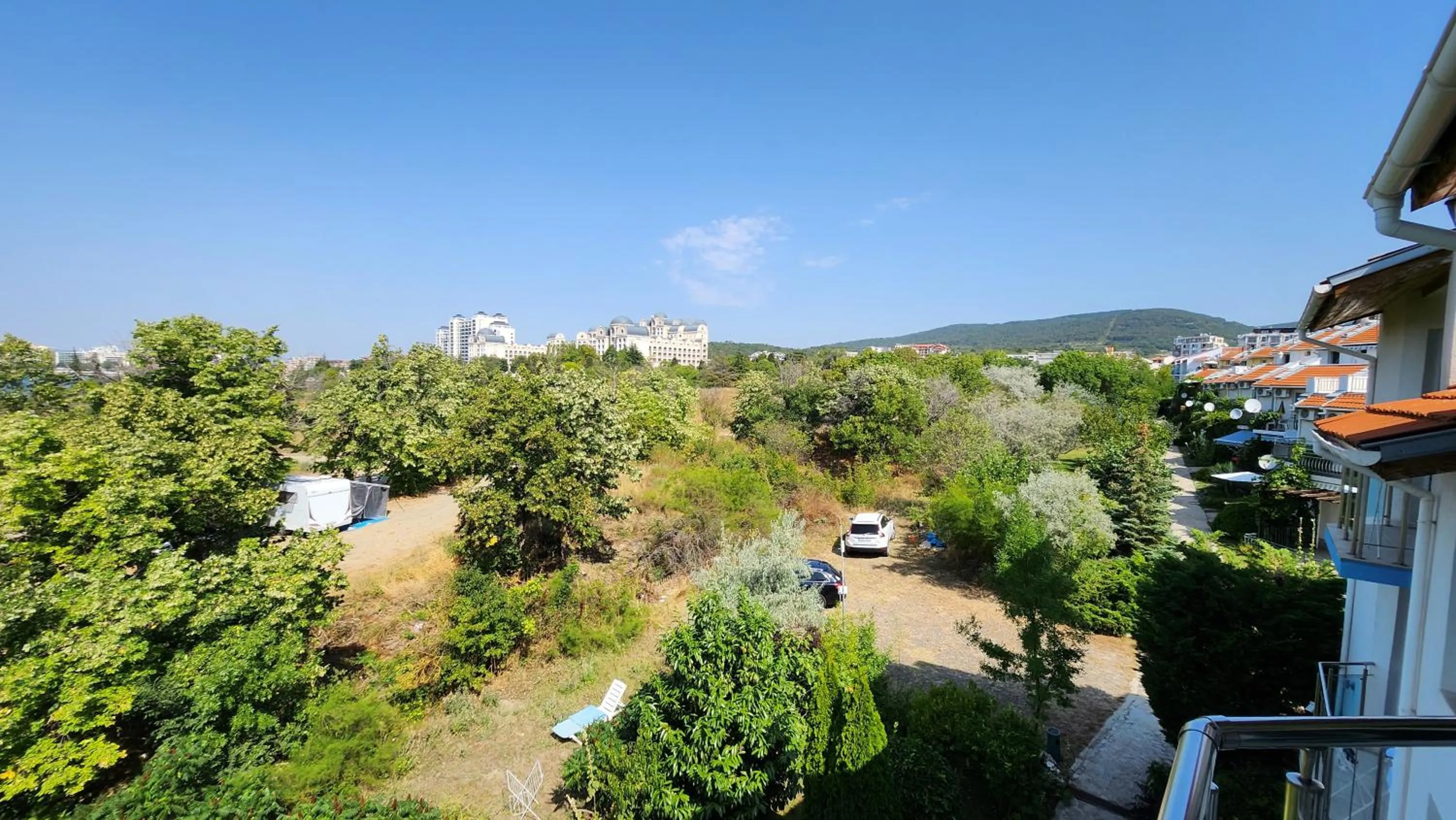 Nushev Hotel