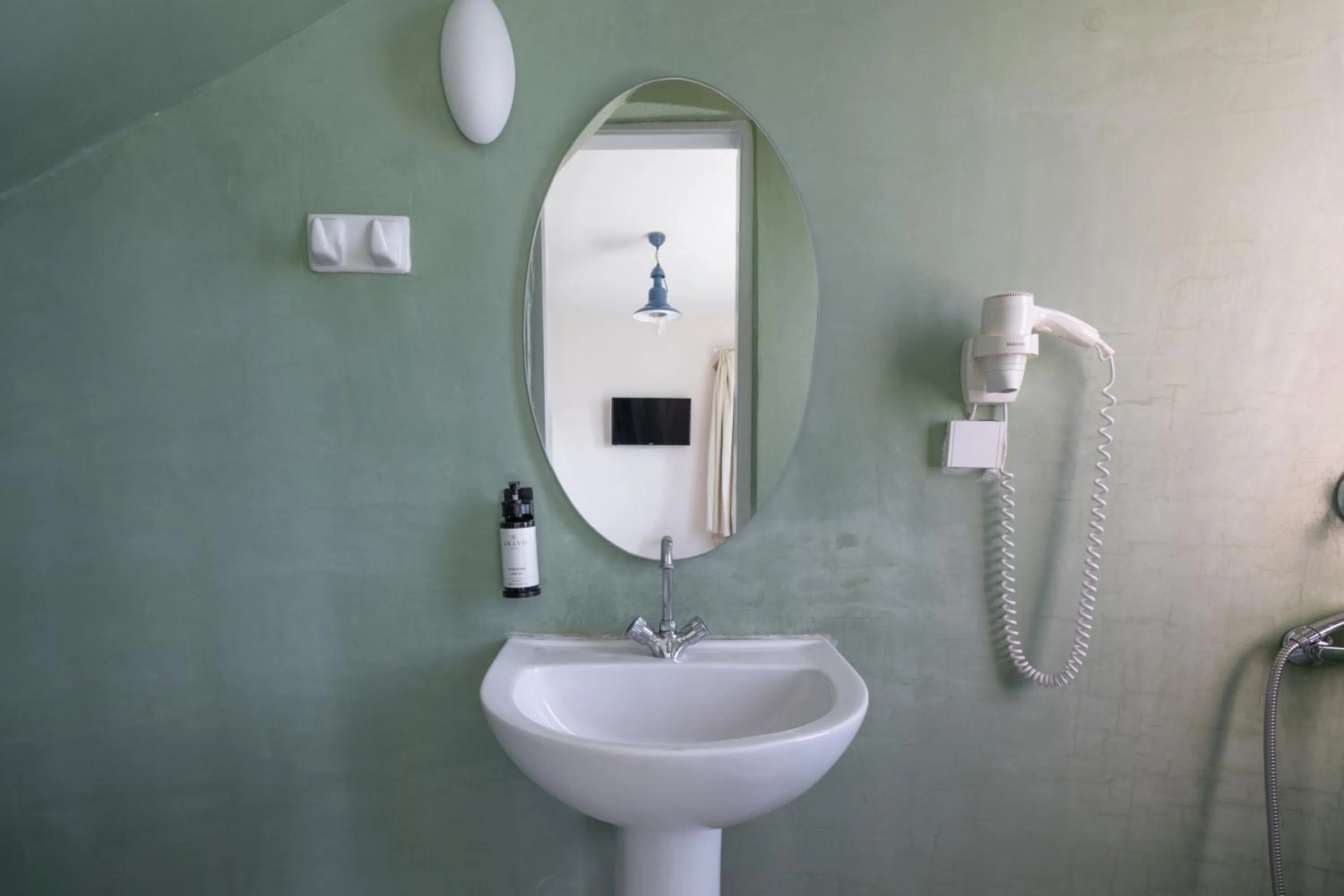 Bathroom in Red Tower Hotel