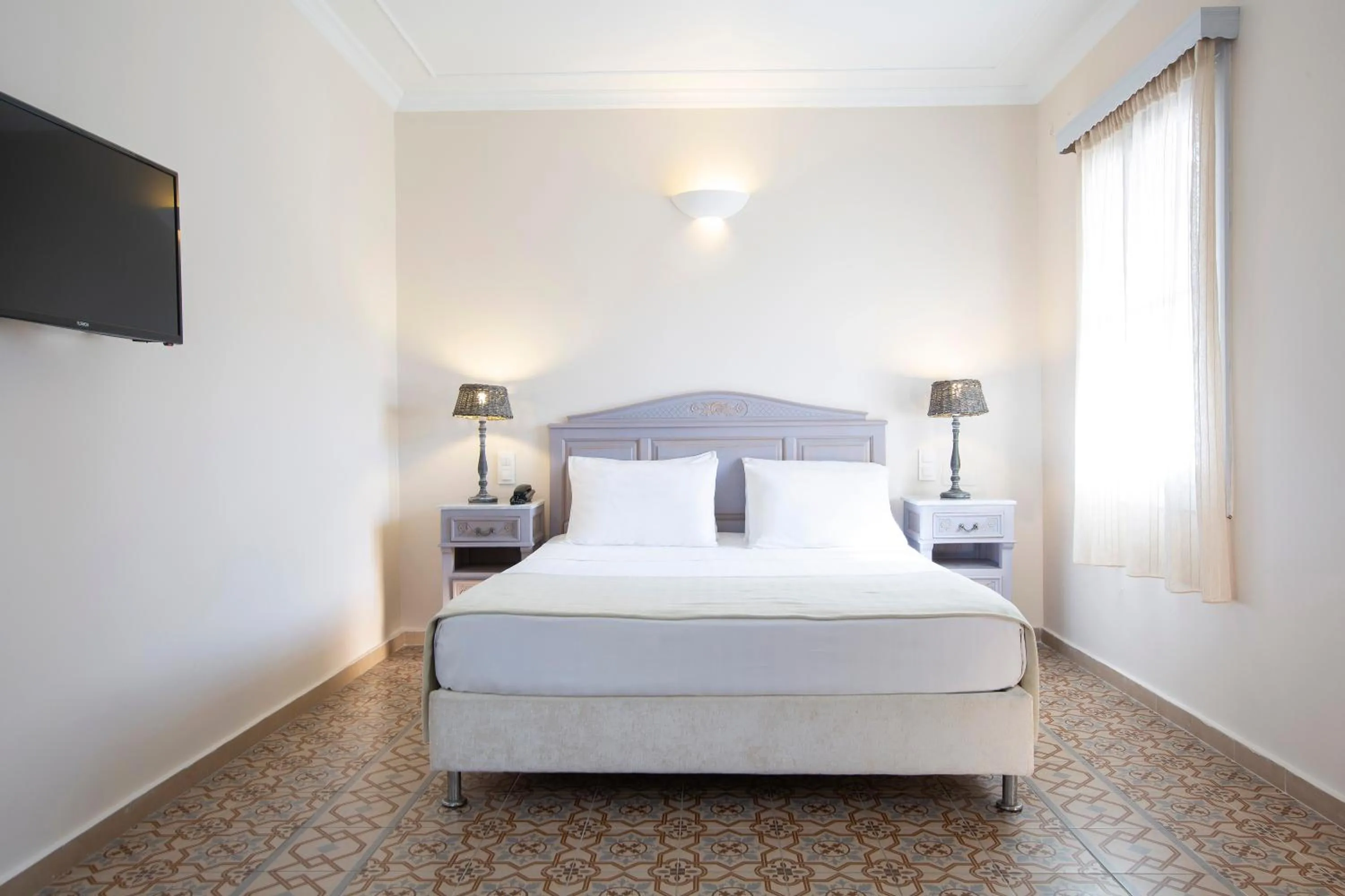 Bed in Red Tower Hotel