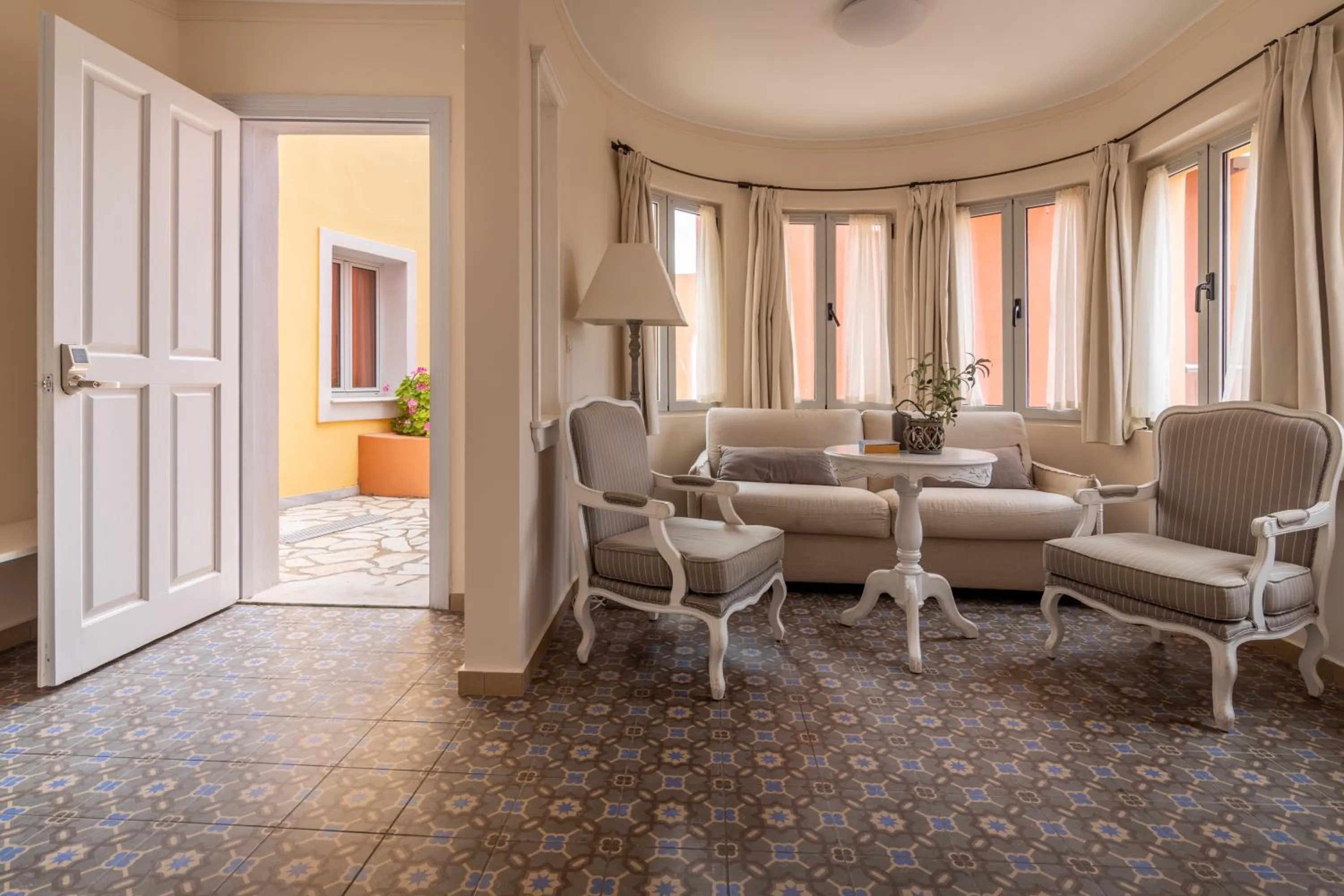 Seating area in Red Tower Hotel