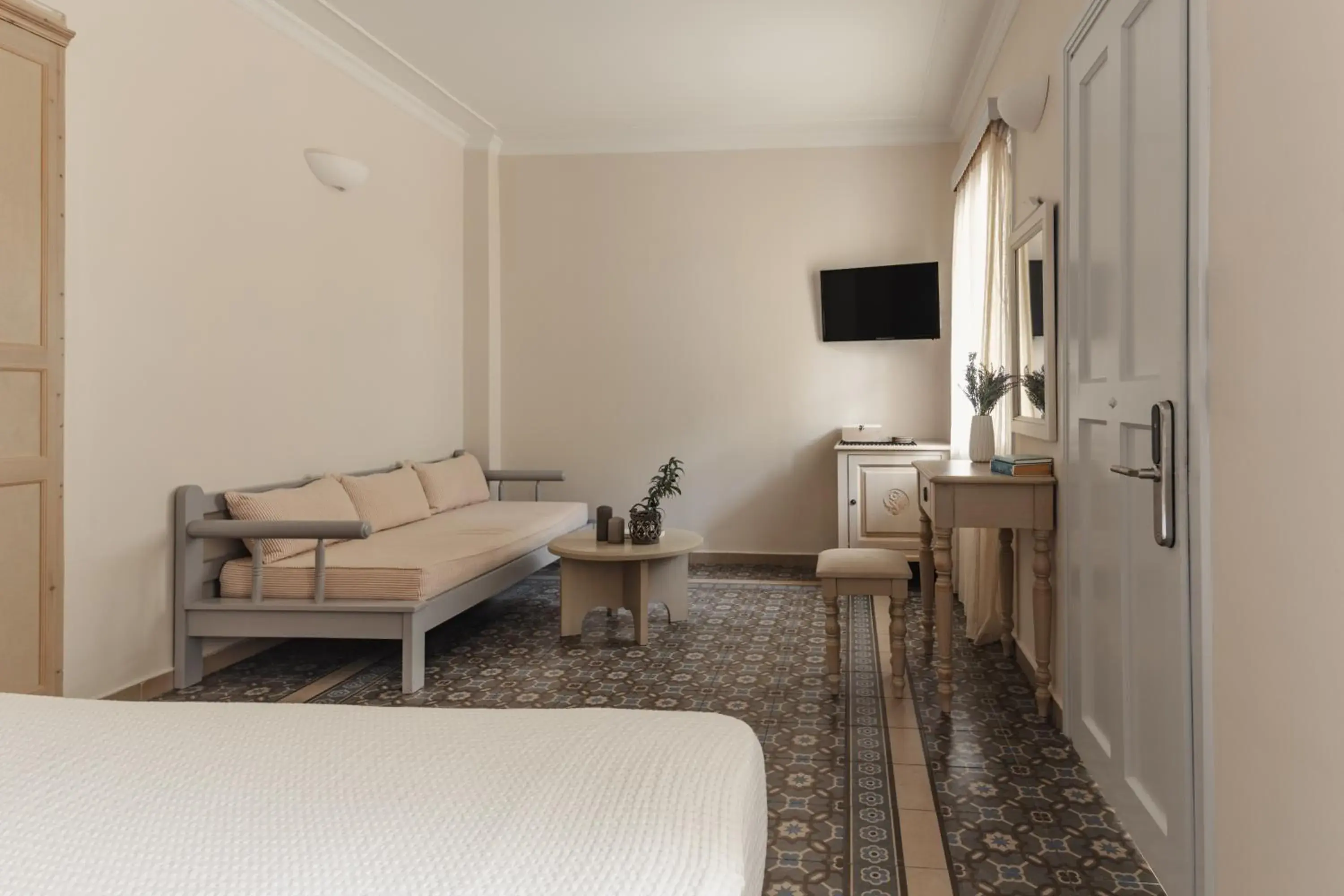 Seating area, Bed in Red Tower Hotel Seating area, Bed in Red Tower Hotel