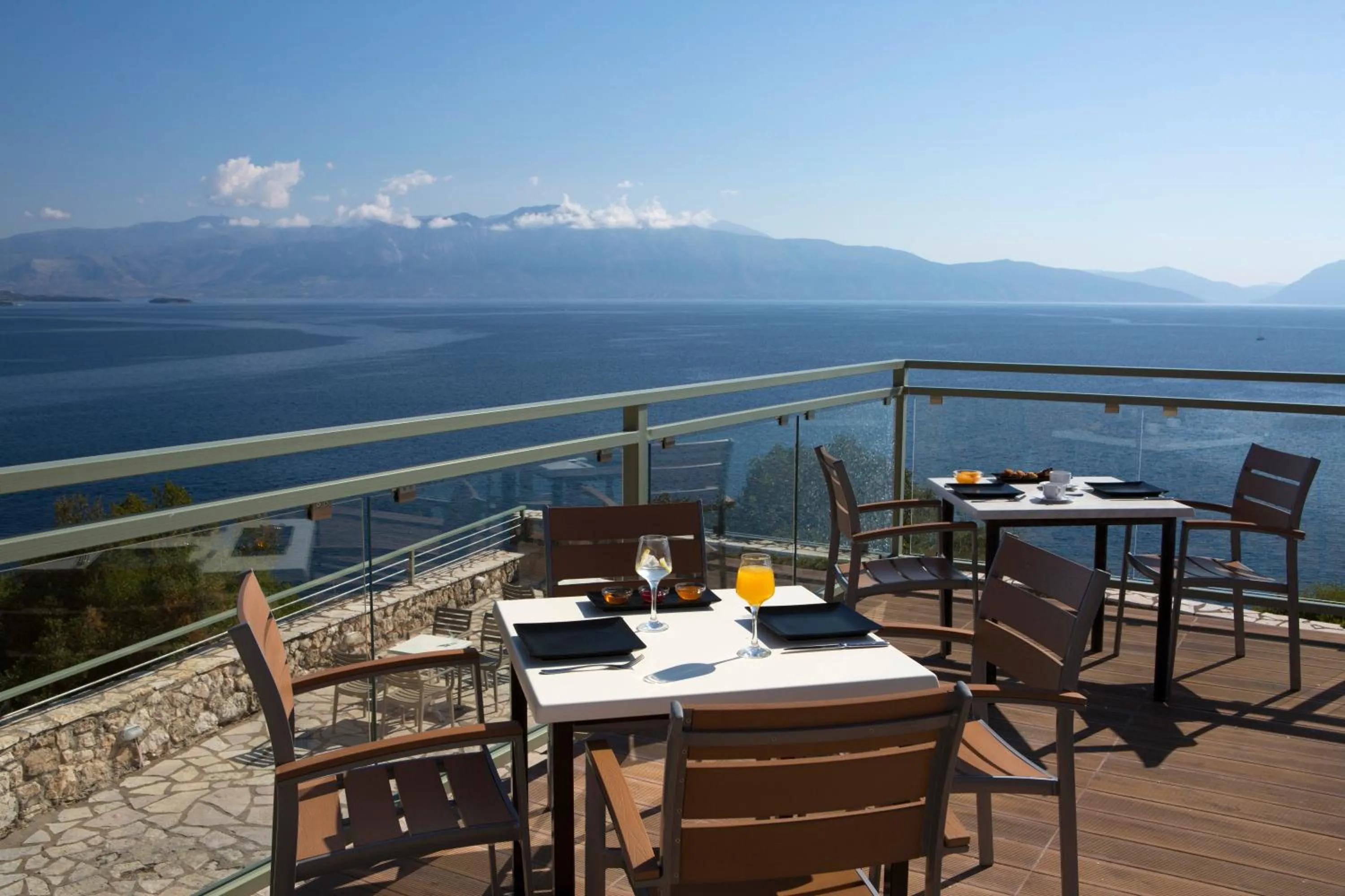 Restaurant/places to eat in Red Tower Hotel