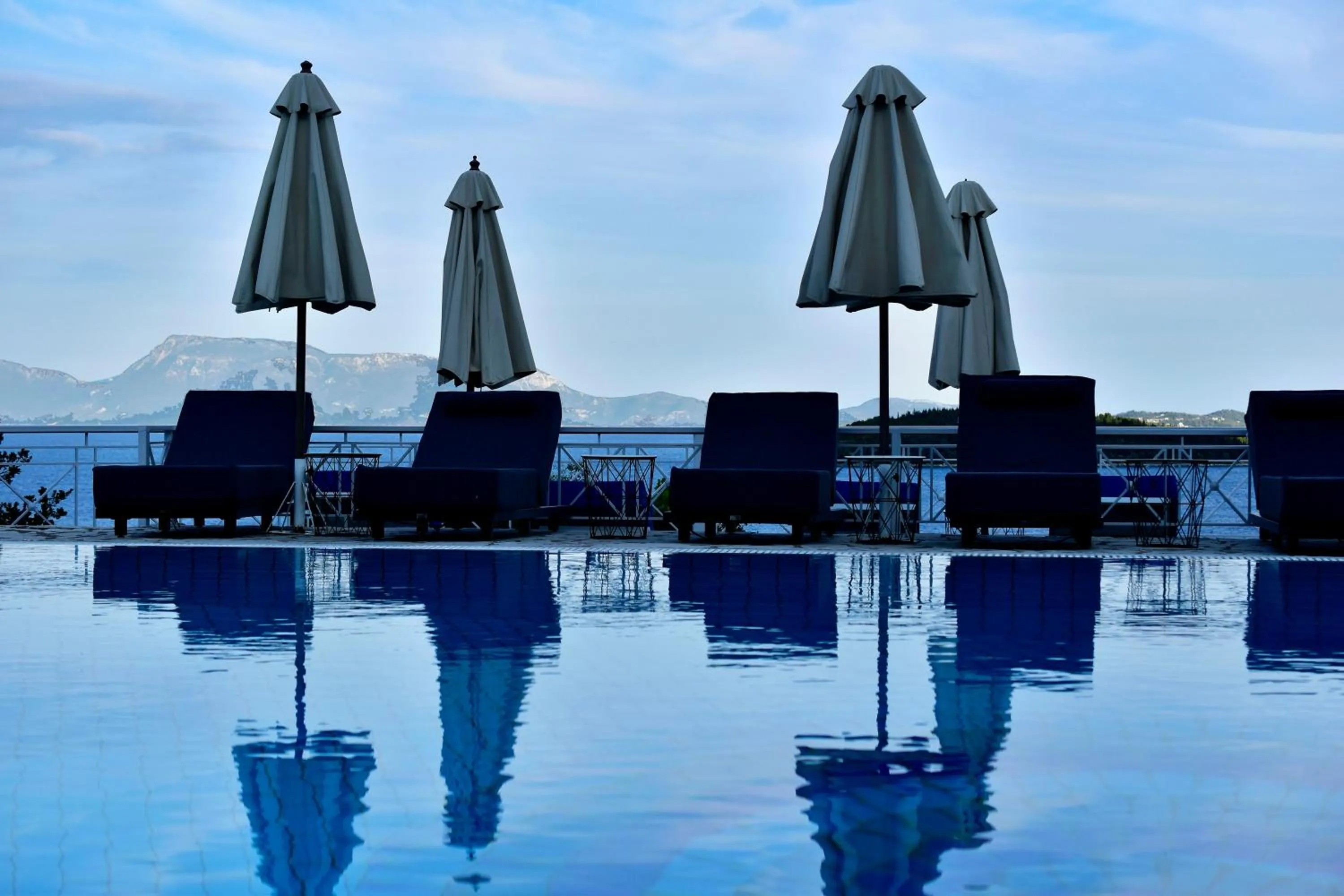 Swimming pool in Red Tower Hotel