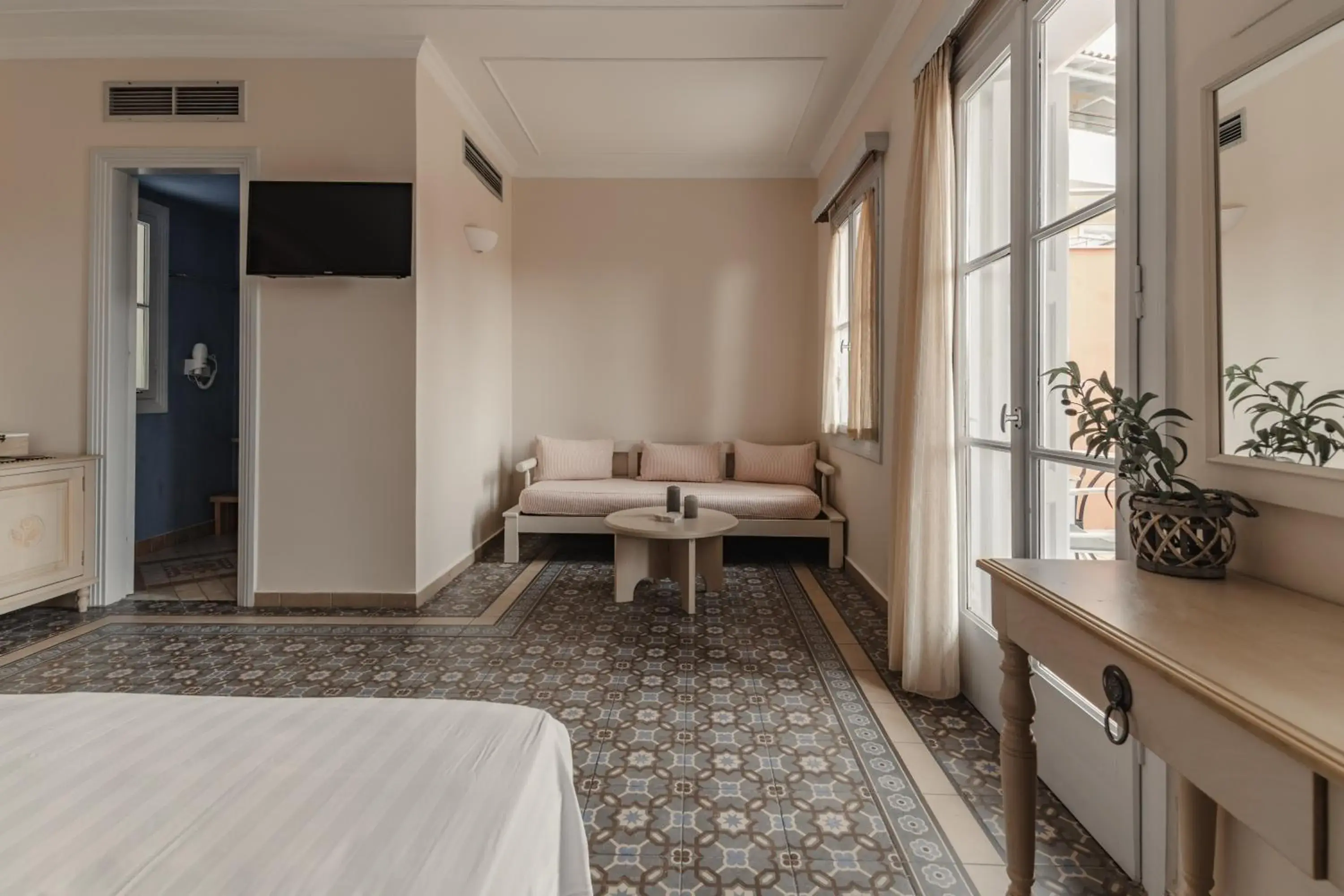 Classic Double Room with Garden View in Red Tower Hotel Classic Double Room with Garden View in Red Tower Hotel