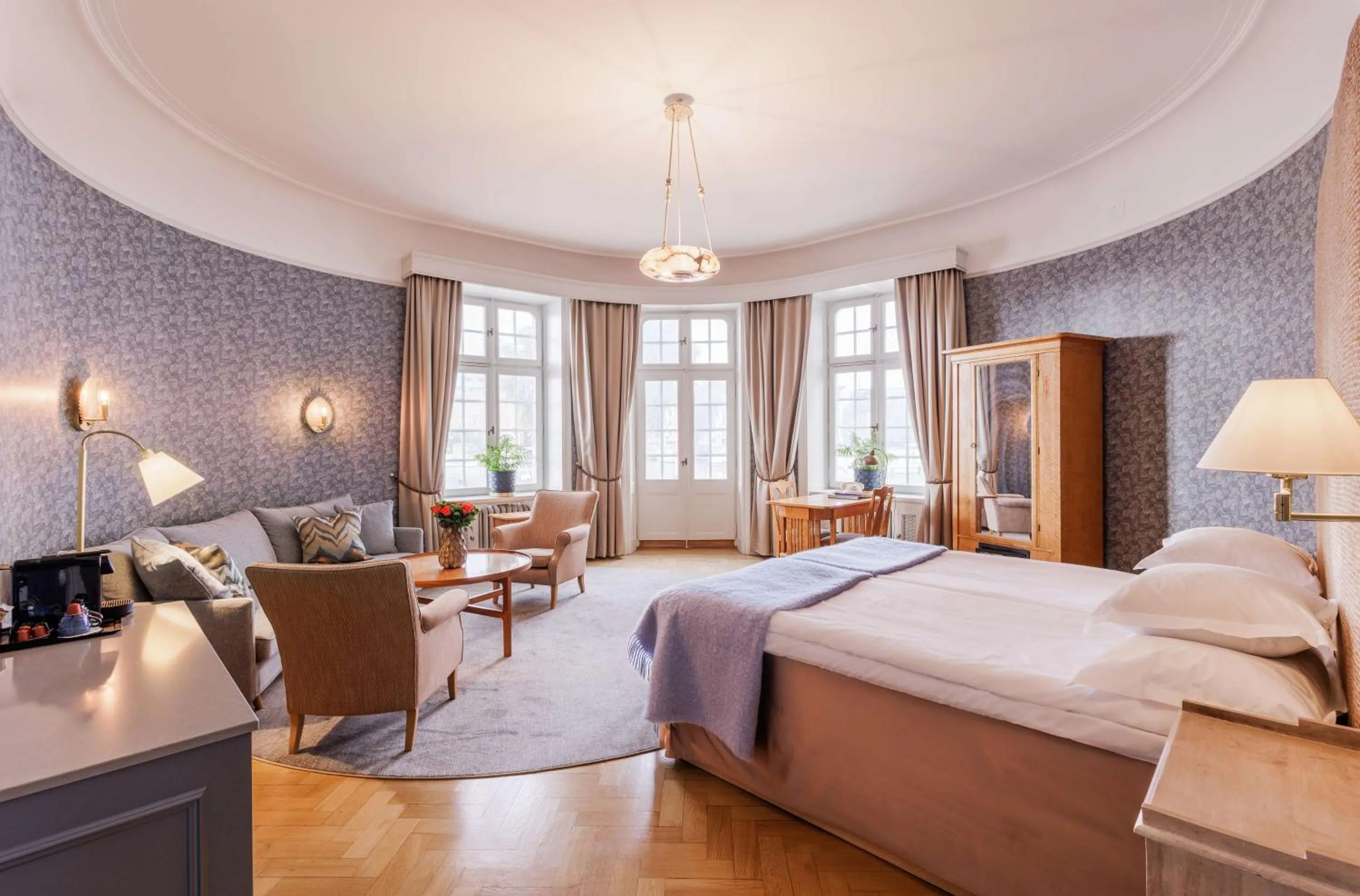 Photo of the whole room, Bed in Hotel Esplanade, BW Signature Collection