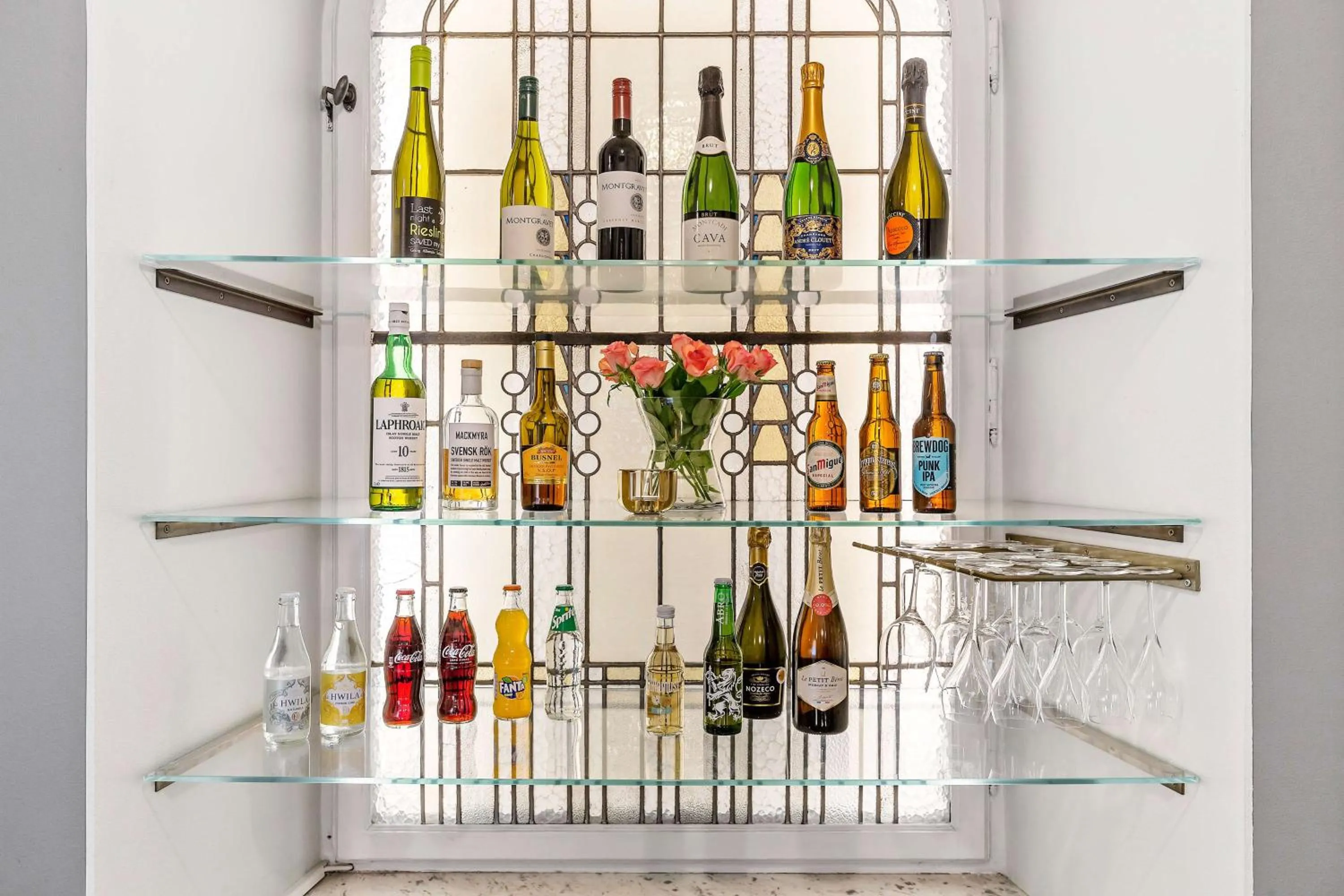 Restaurant/places to eat in Hotel Esplanade, BW Signature Collection