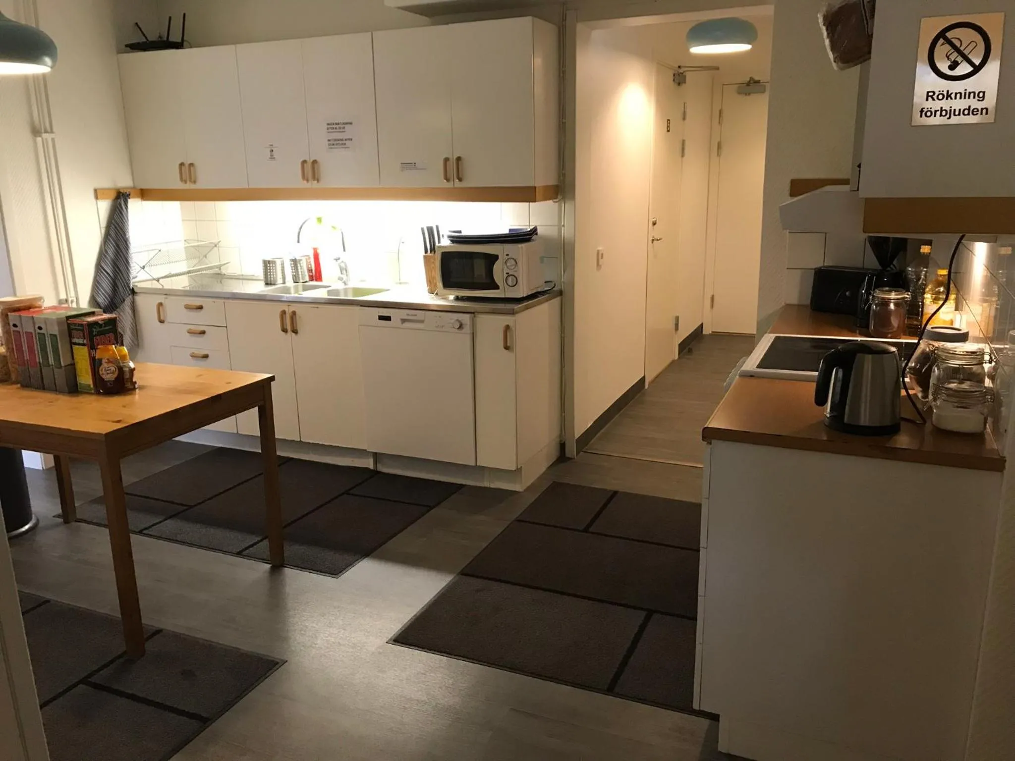 Communal kitchen in Gävle Bed & Breakfast