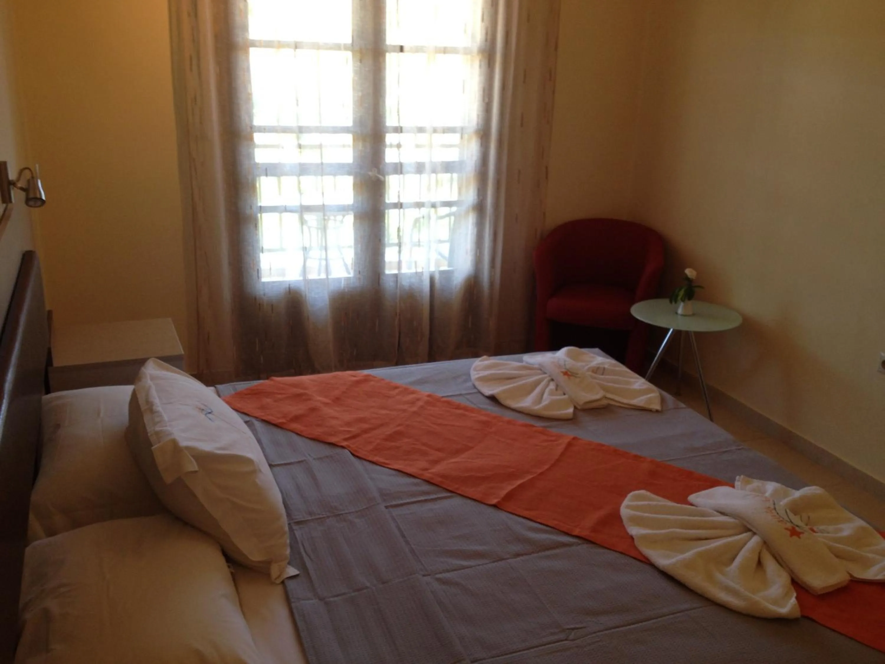 Day, Bed in Avra Hotel