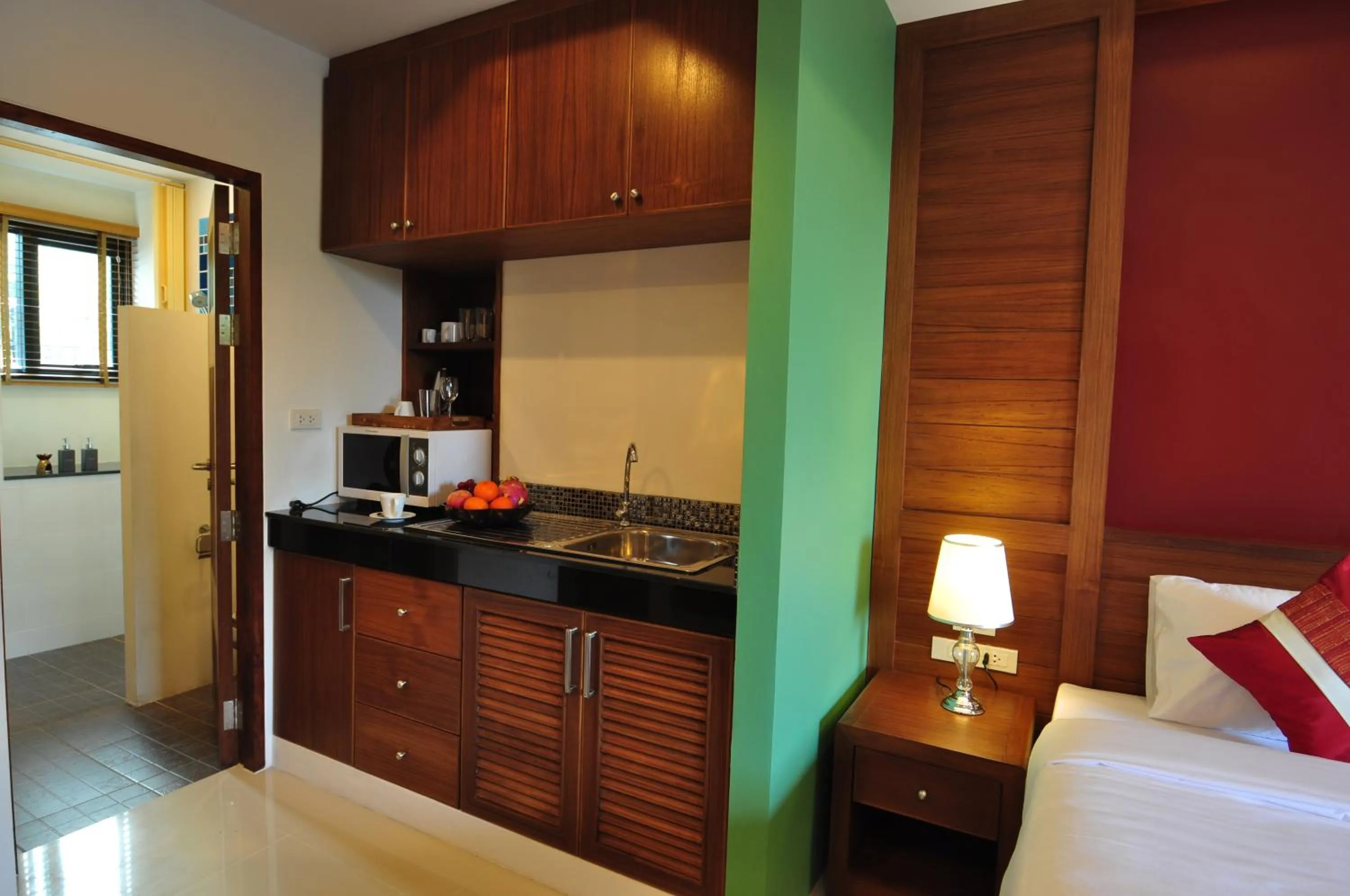 Kitchen or kitchenette, Bed in Samui Honey Tara Villa Residence
