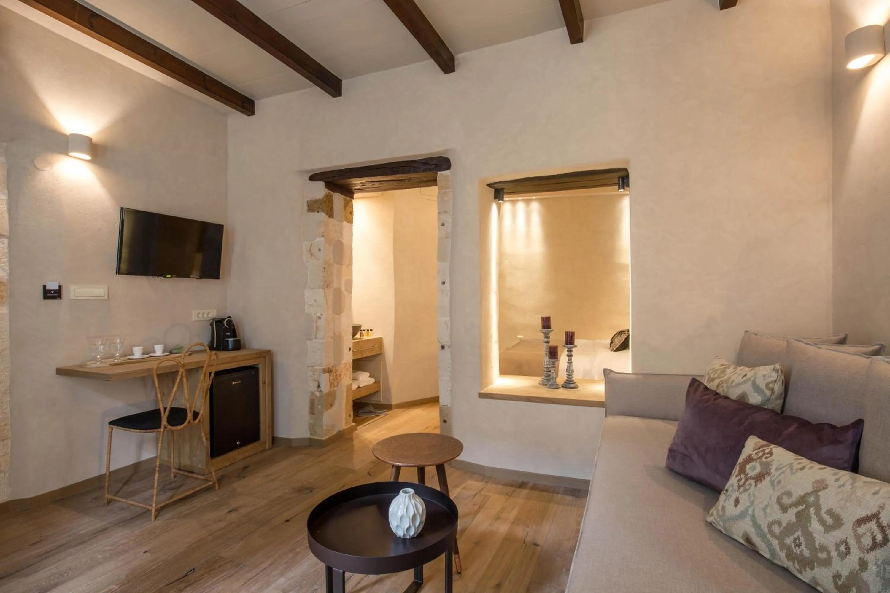 Living room in J&G Suites