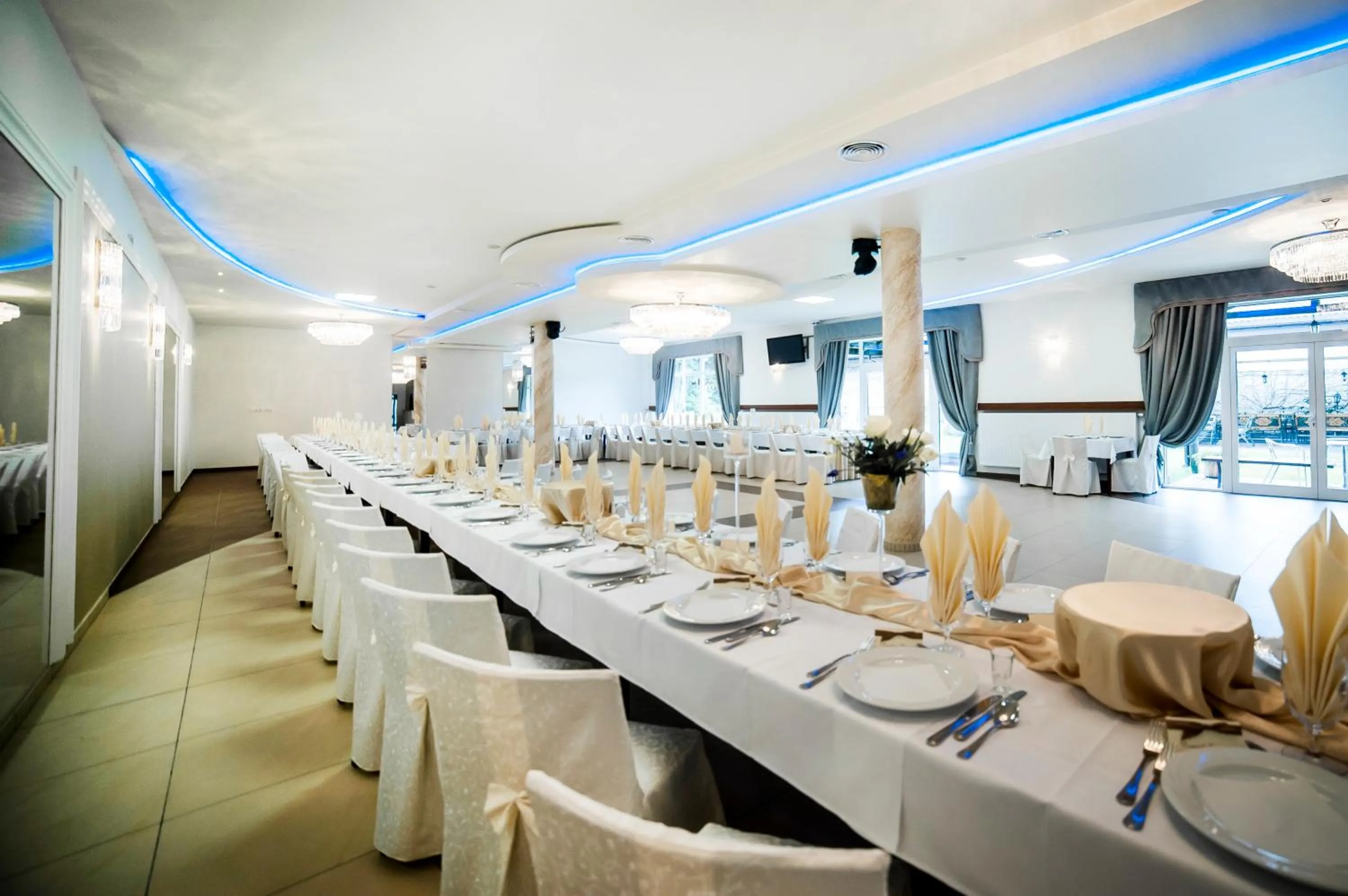 Banquet/Function facilities in Pelikan