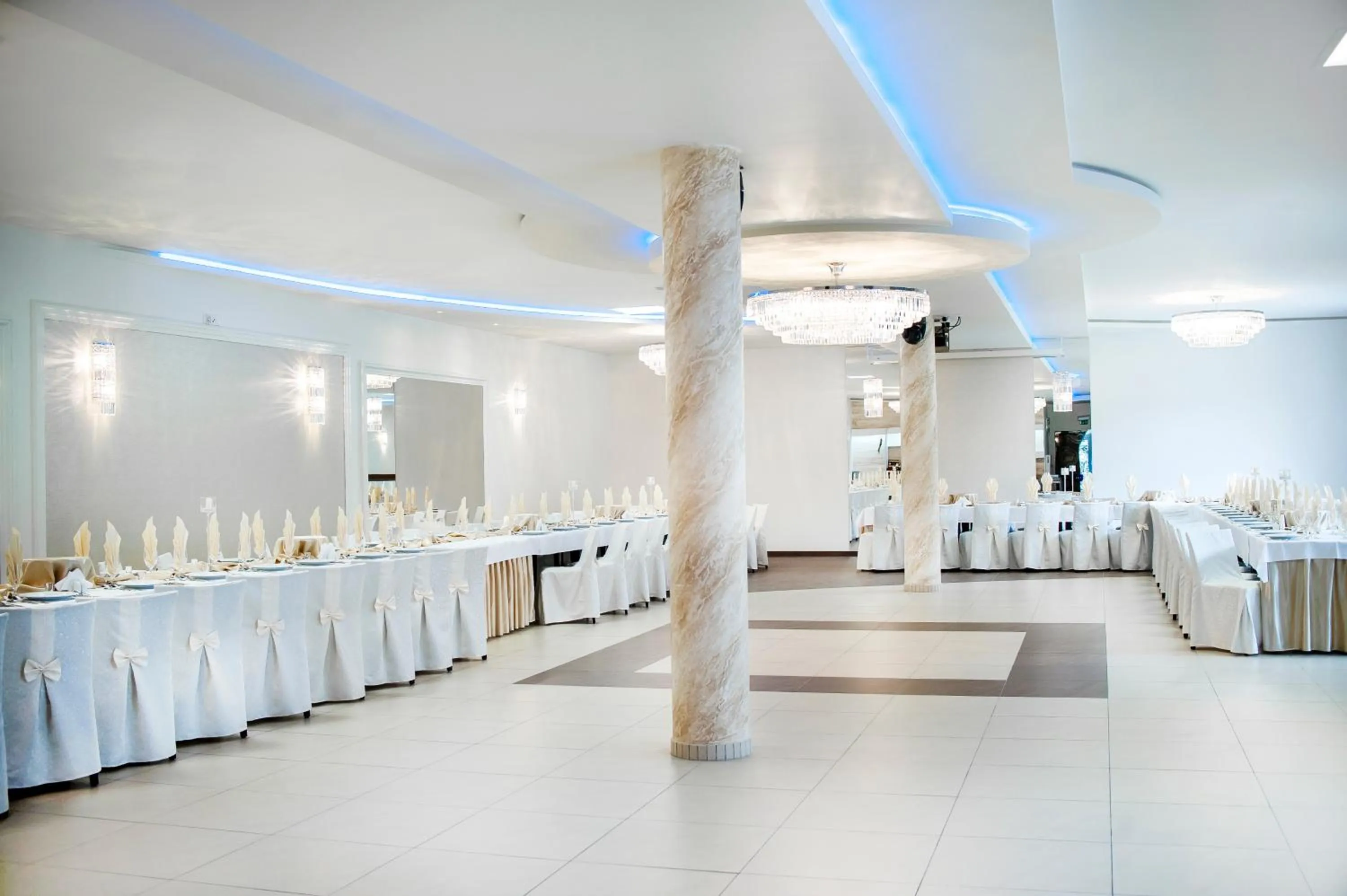Banquet/Function facilities in Pelikan