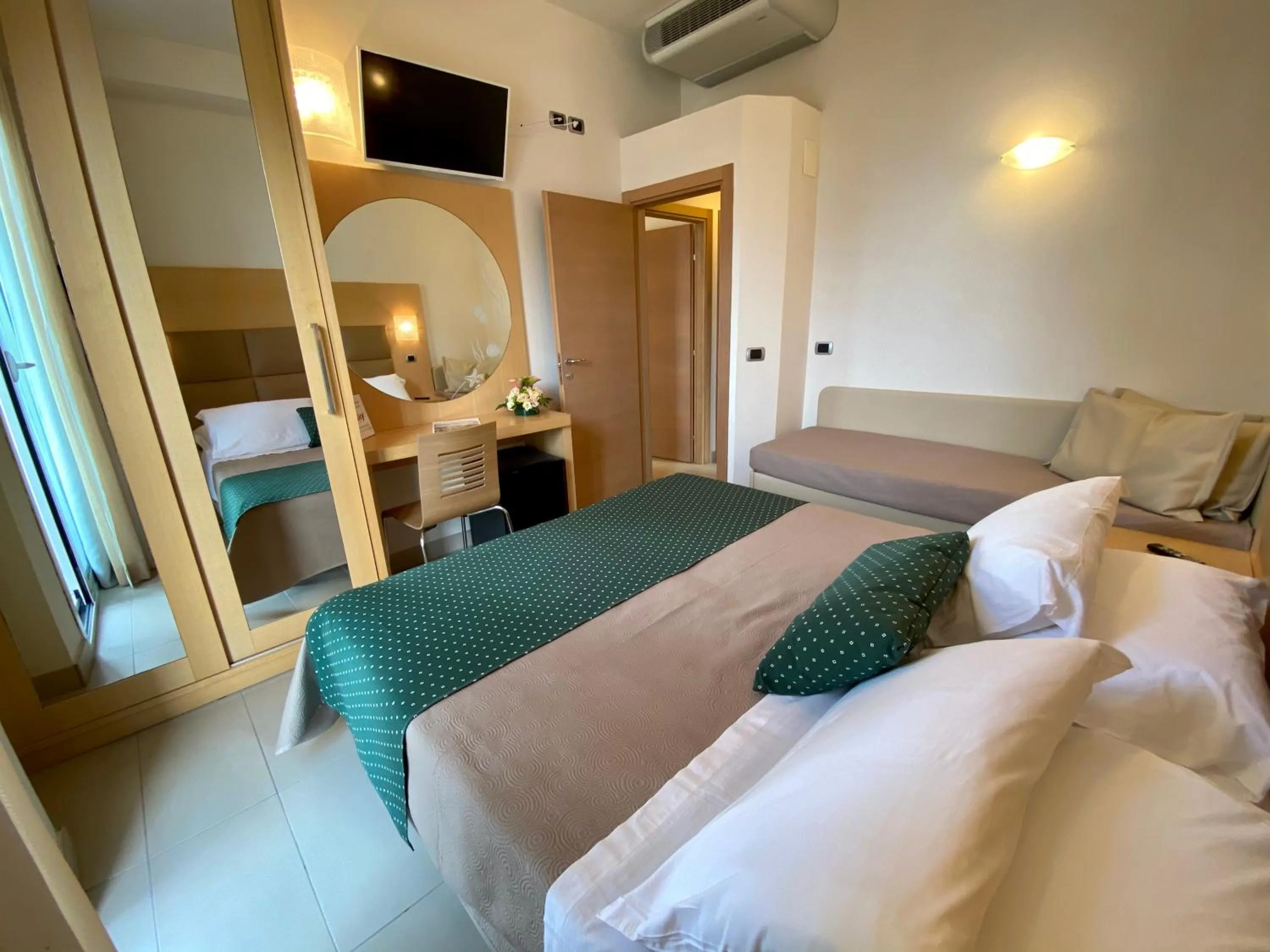 Bed in Hotel Granada