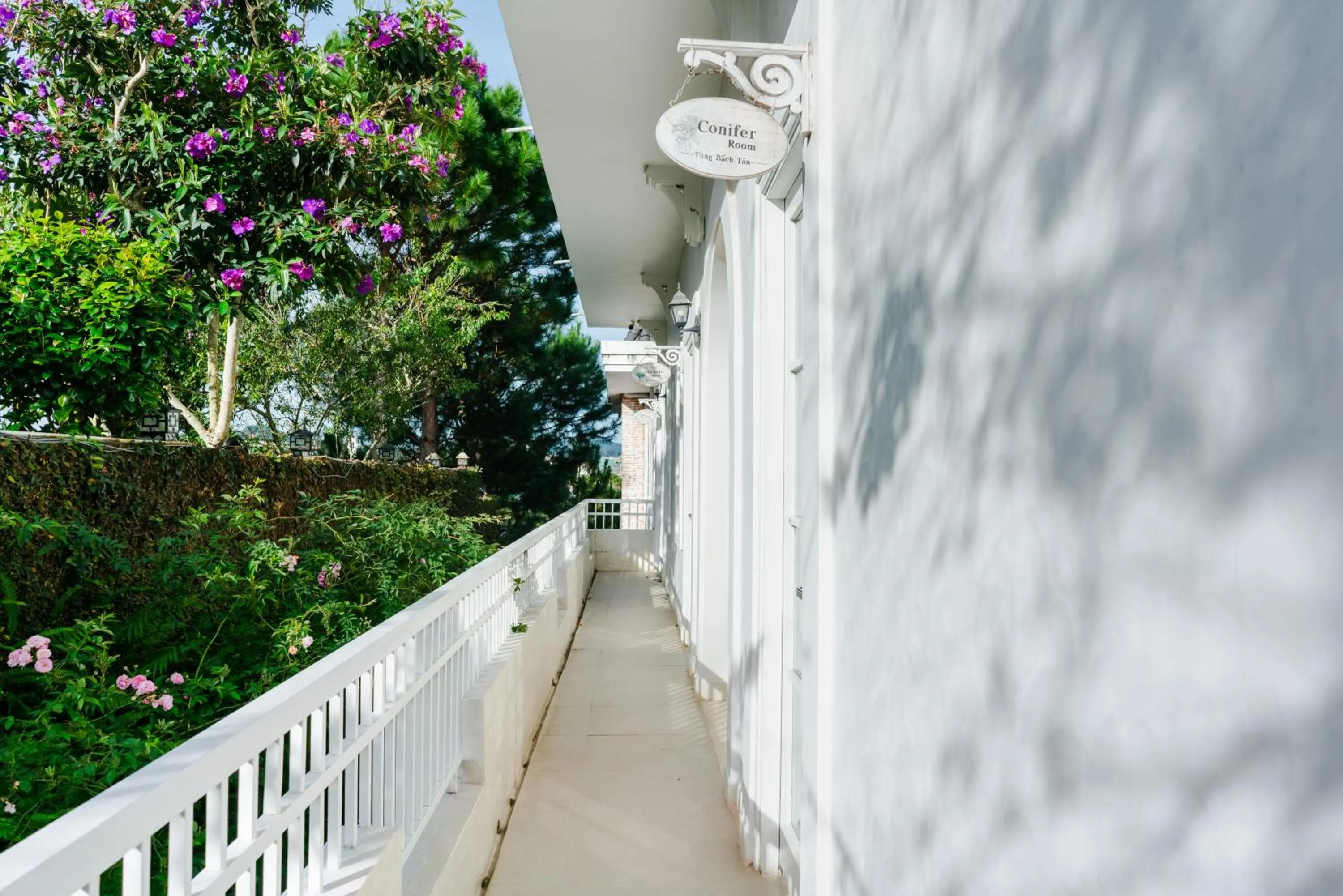 Property building in Dalat De Charme Village