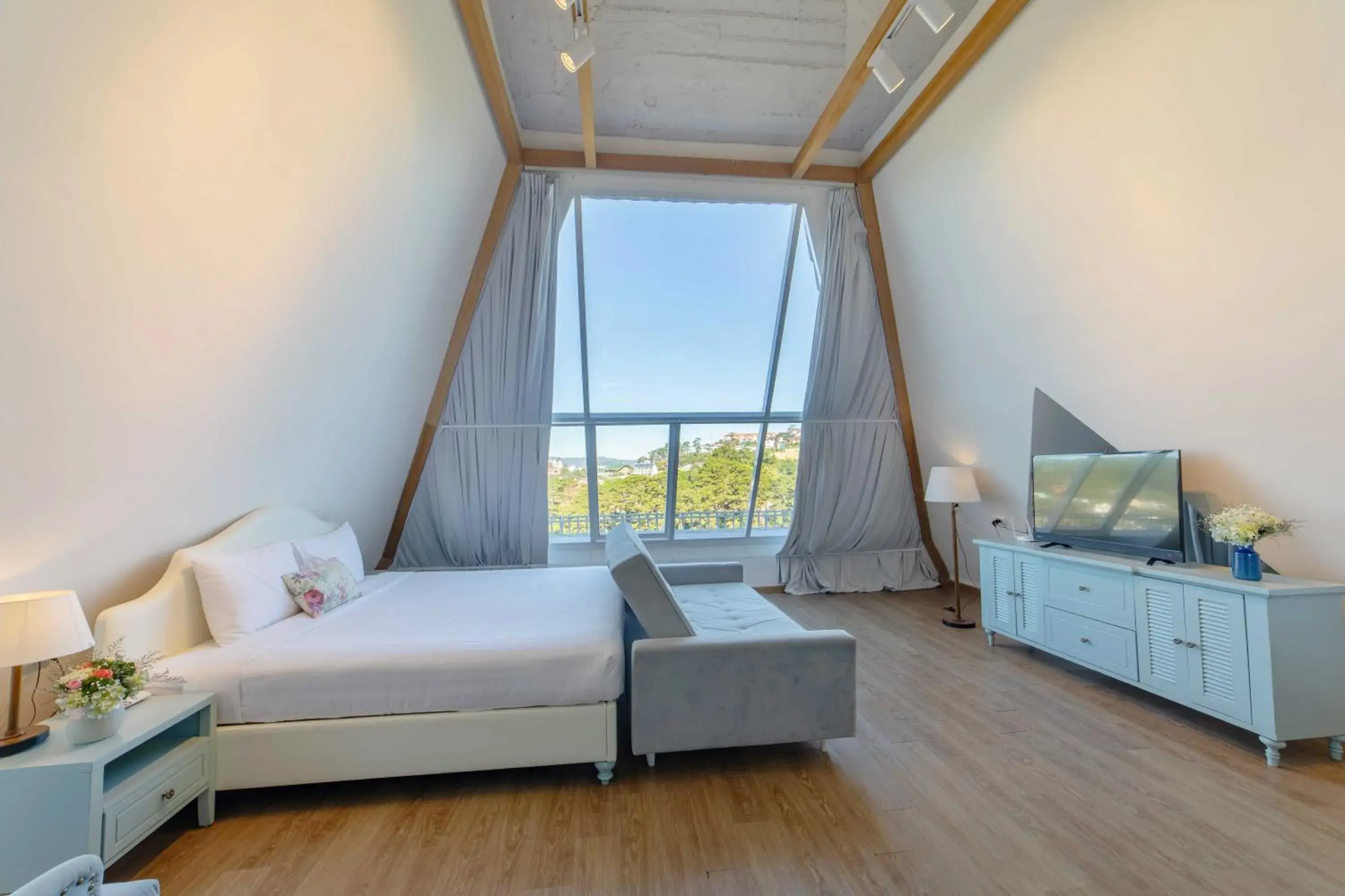 Bed in Dalat De Charme Village Bed in Dalat De Charme Village