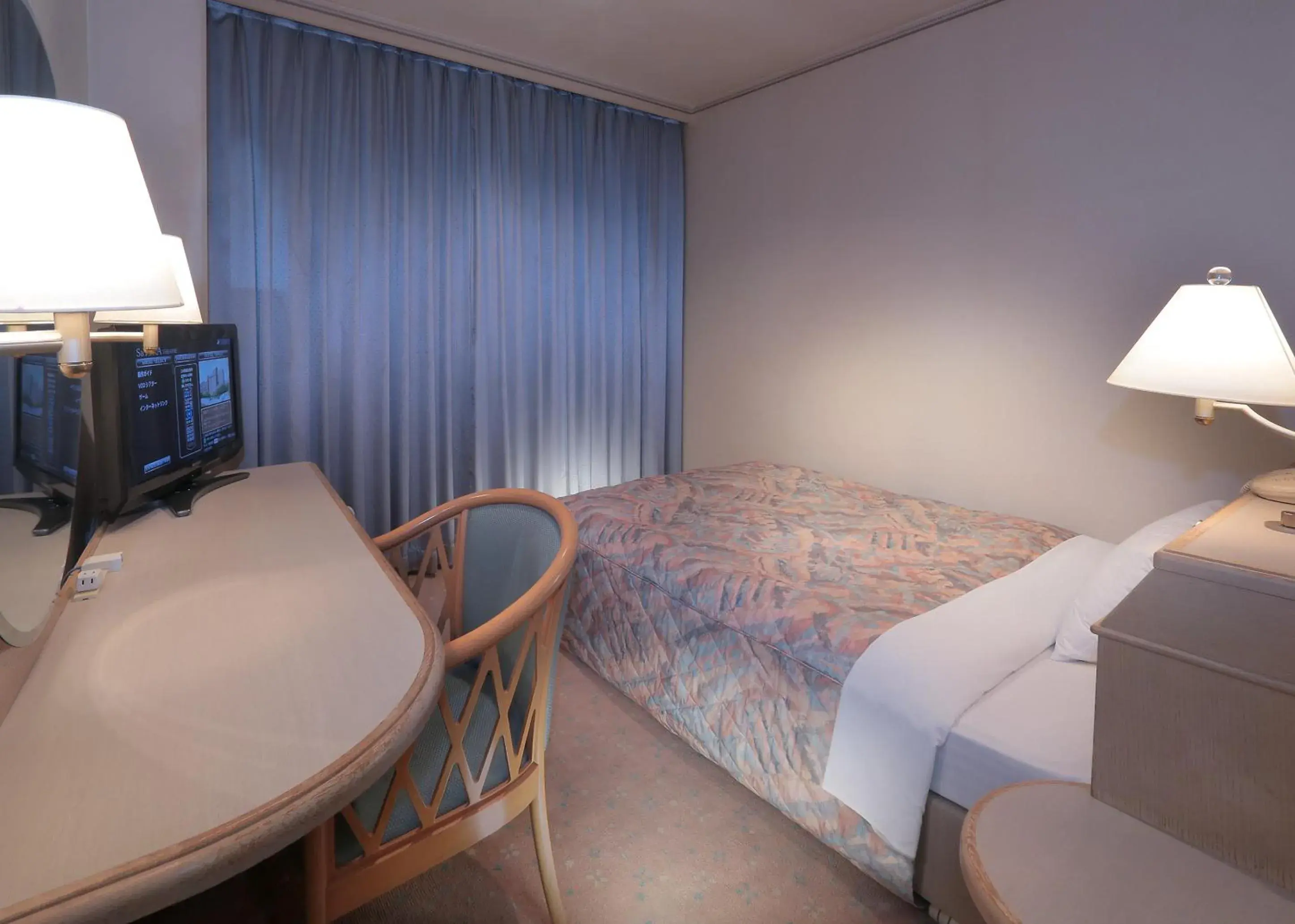 Bedroom, Bed in Takarazuka Washington Hotel Bedroom, Bed in Takarazuka Washington Hotel