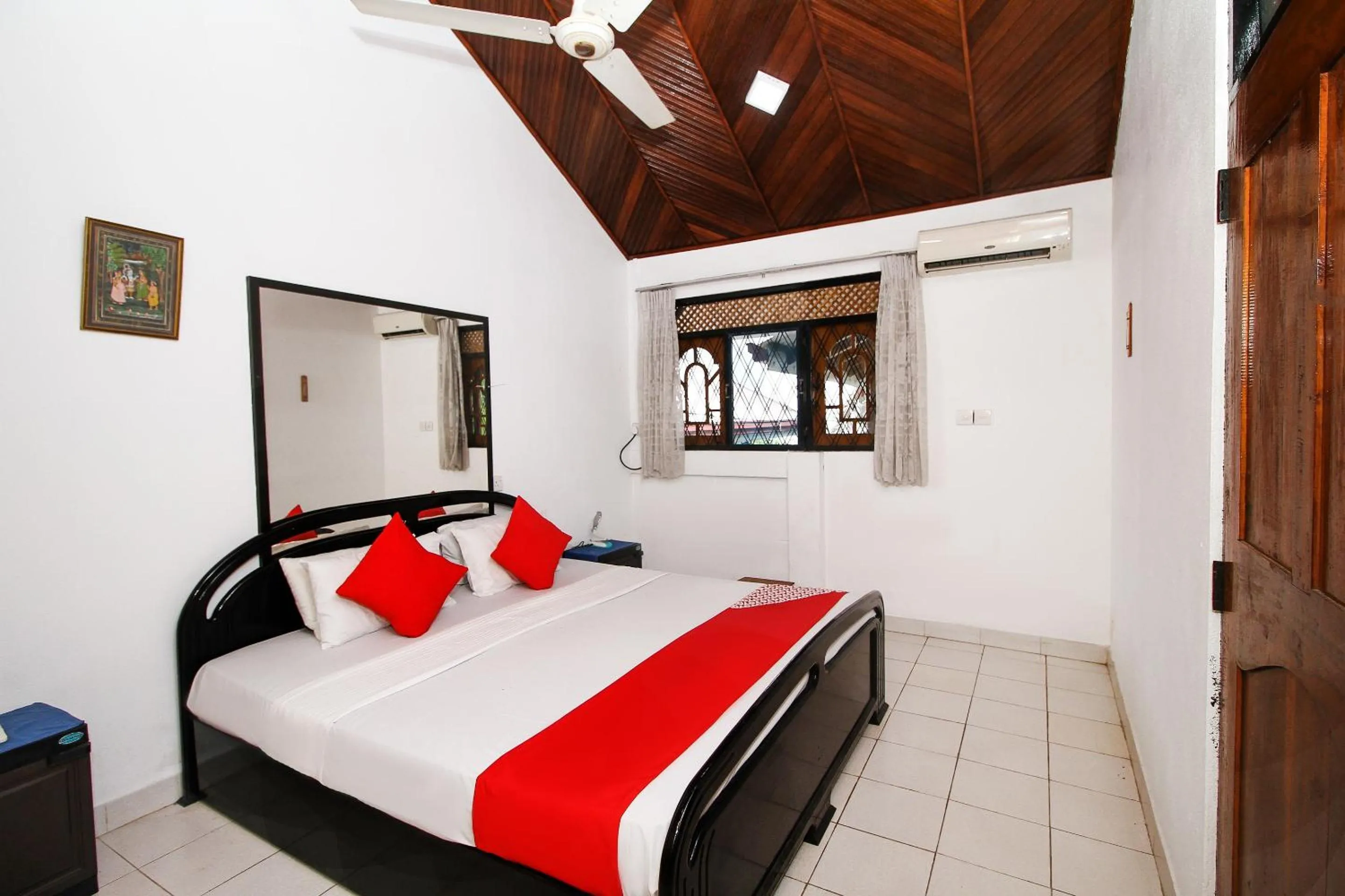 Lioni Holidays Villa