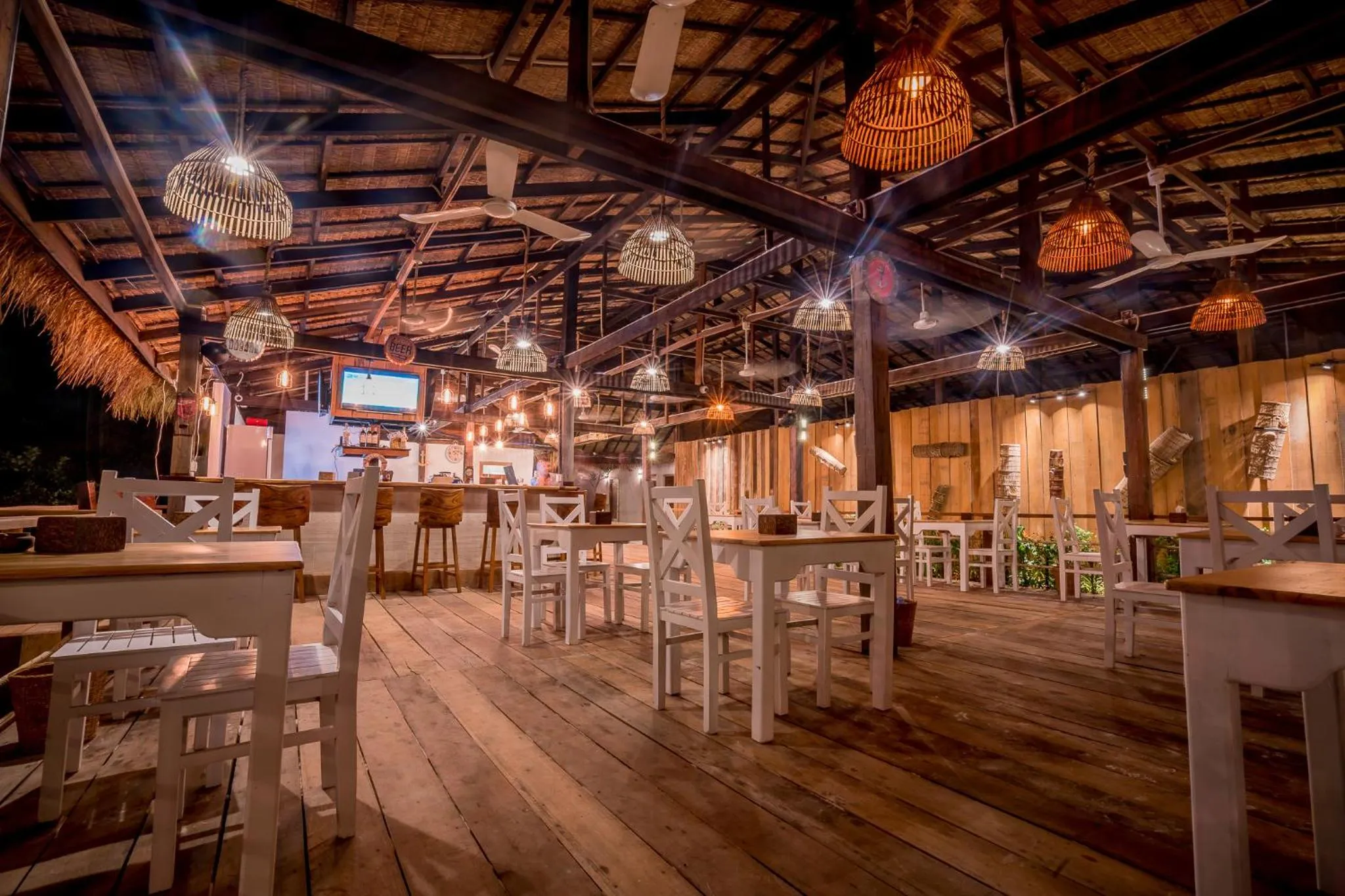 Restaurant/places to eat in Sara Resort