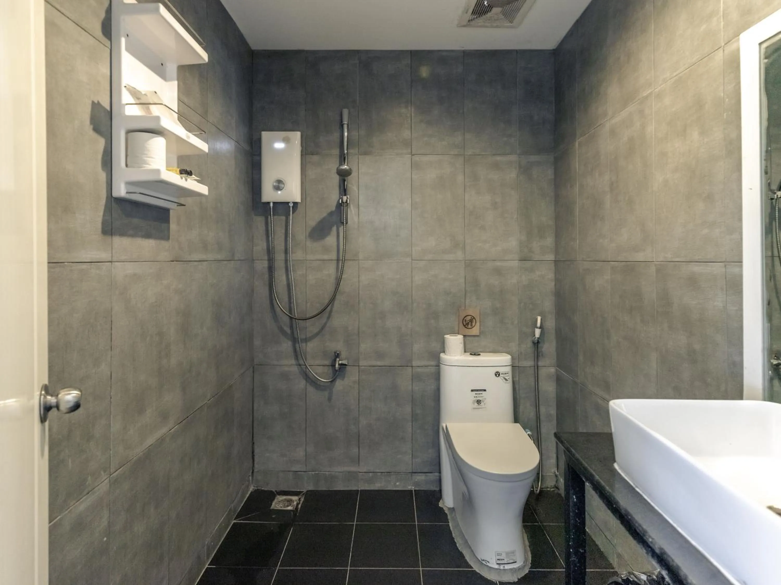 Bathroom in Sara Resort