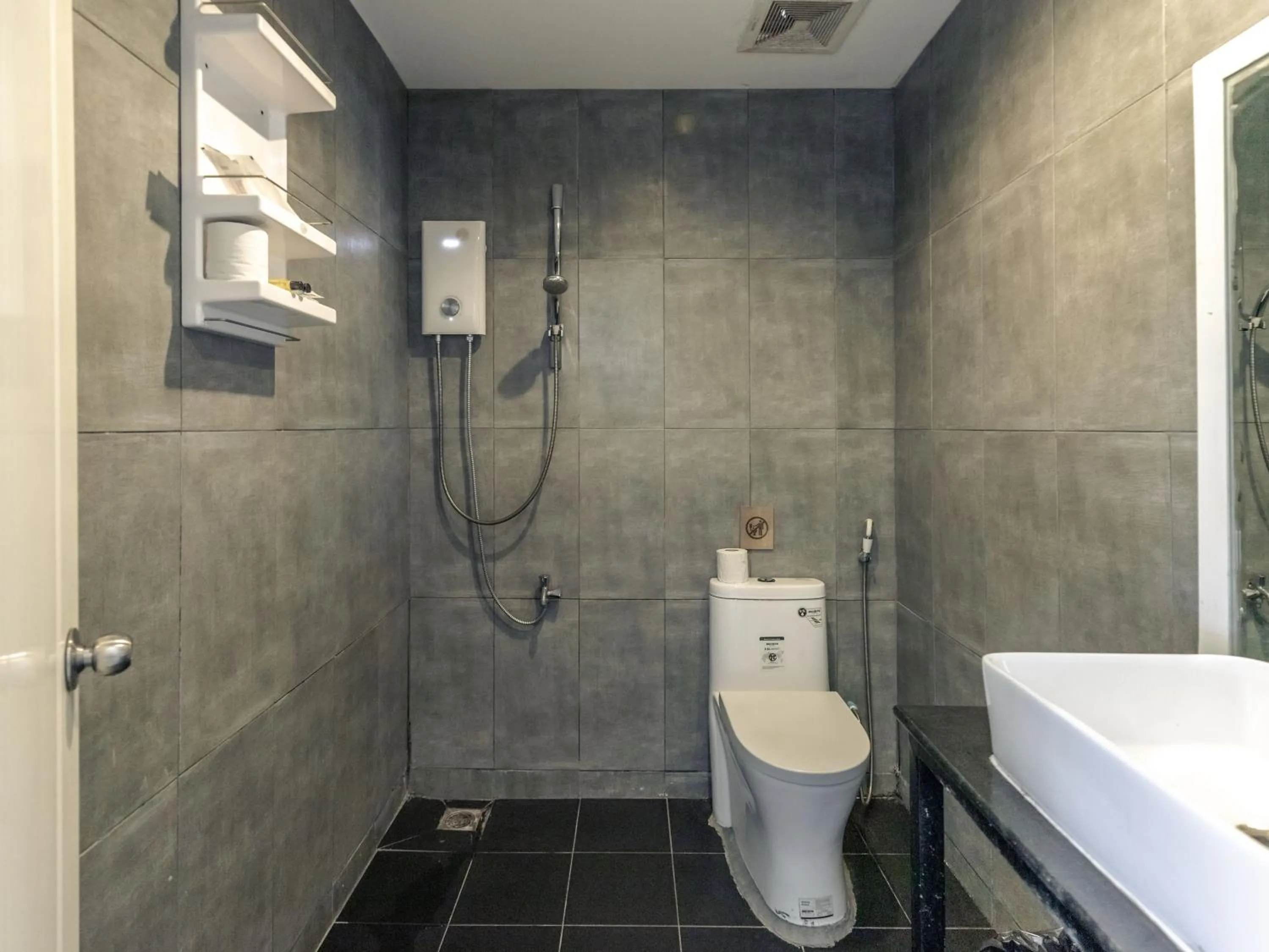 Bathroom in Sara Resort